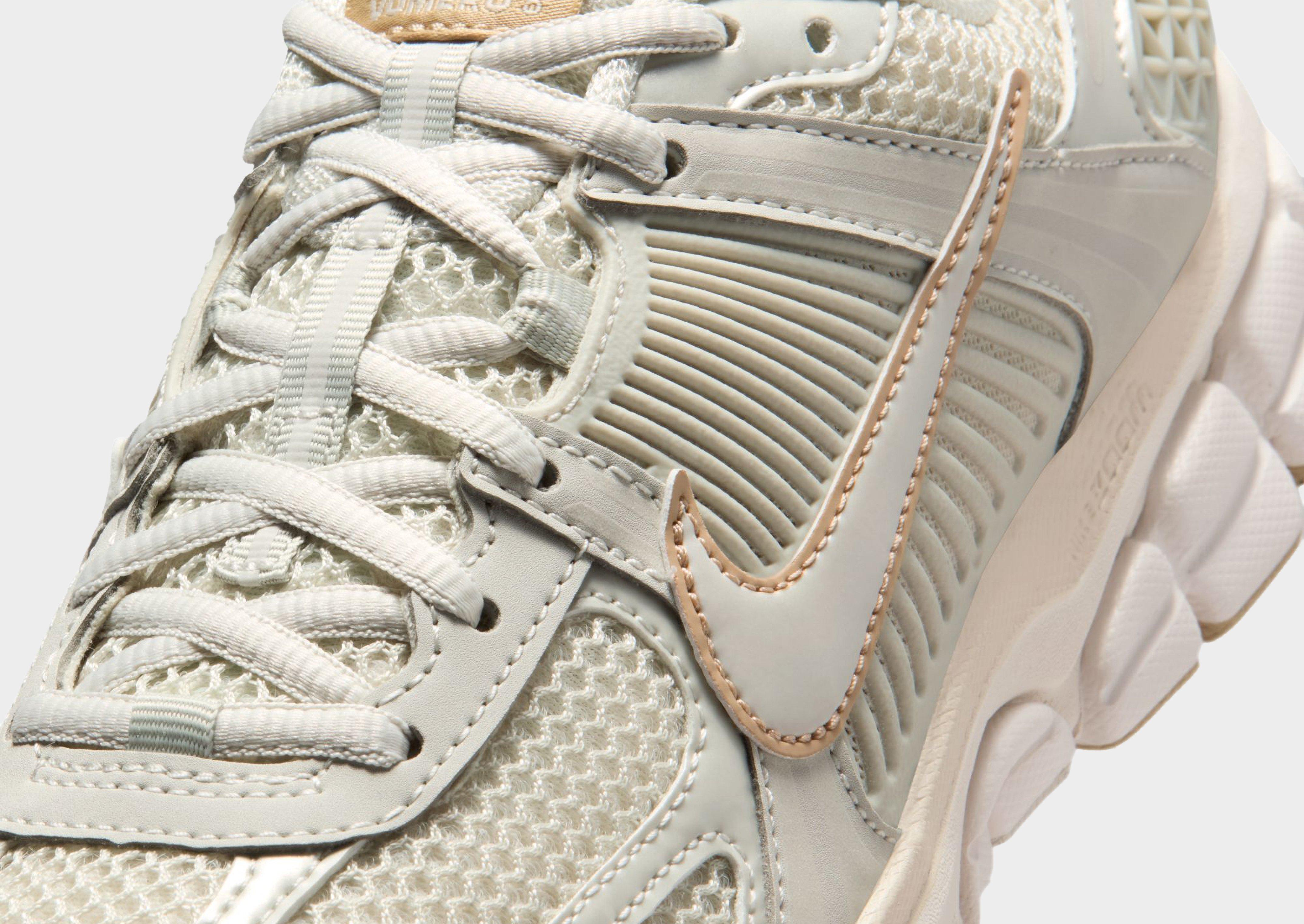 Nike Damesschoenen met reflecterende accenten Zoom Vomero 5 — foto 5 van 8