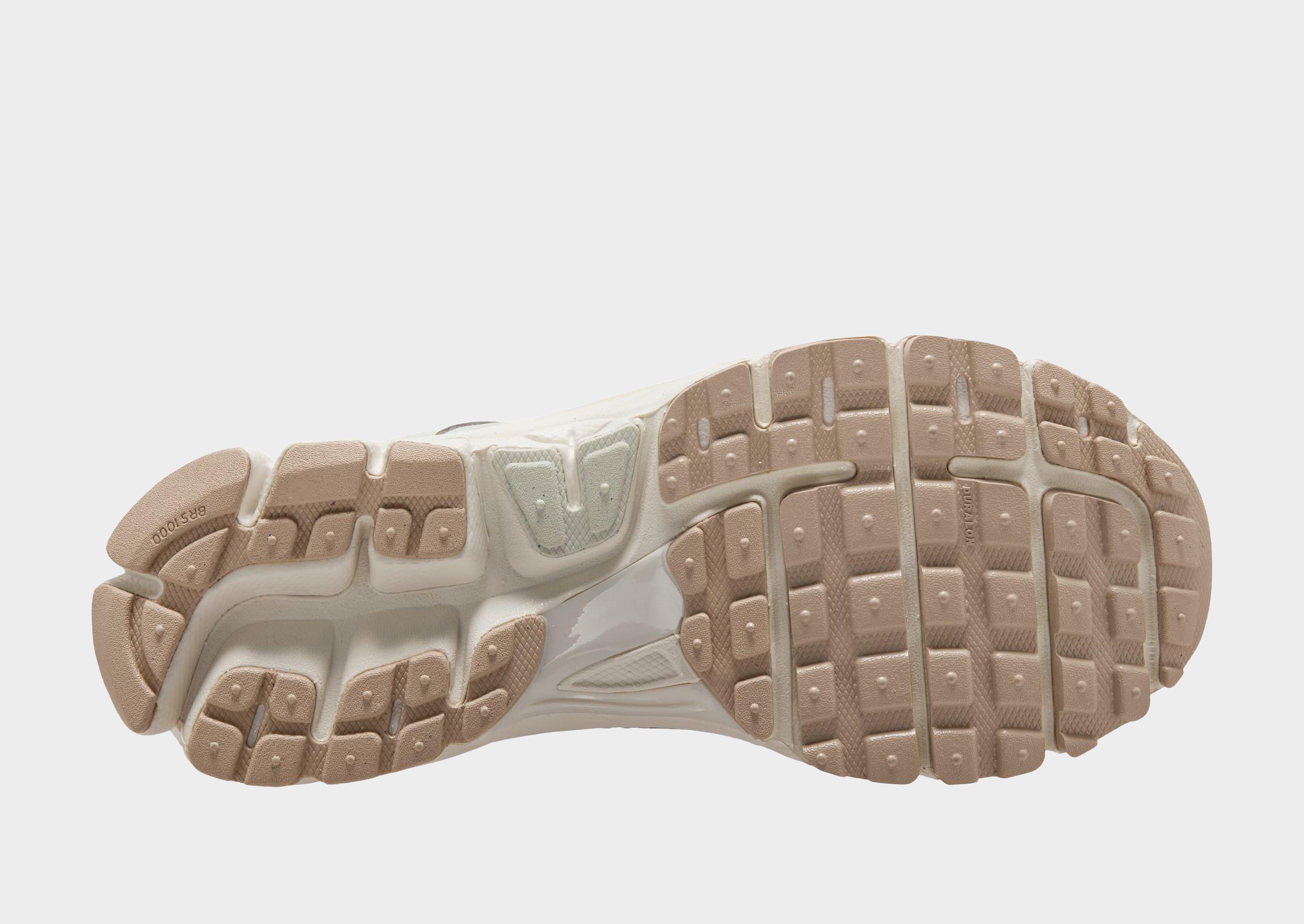 Nike Damesschoenen met reflecterende accenten Zoom Vomero 5 — foto 7 van 8