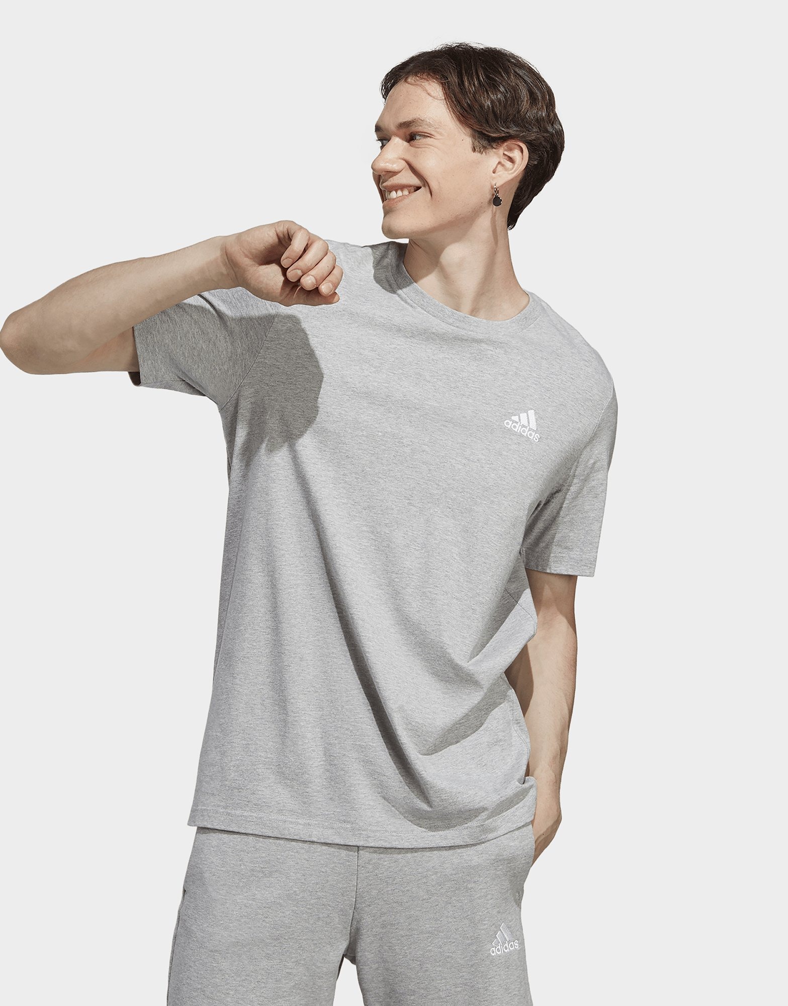adidas Essentials Single Jersey Embroidered Small Logo T Shirt JD Sports Deutschland