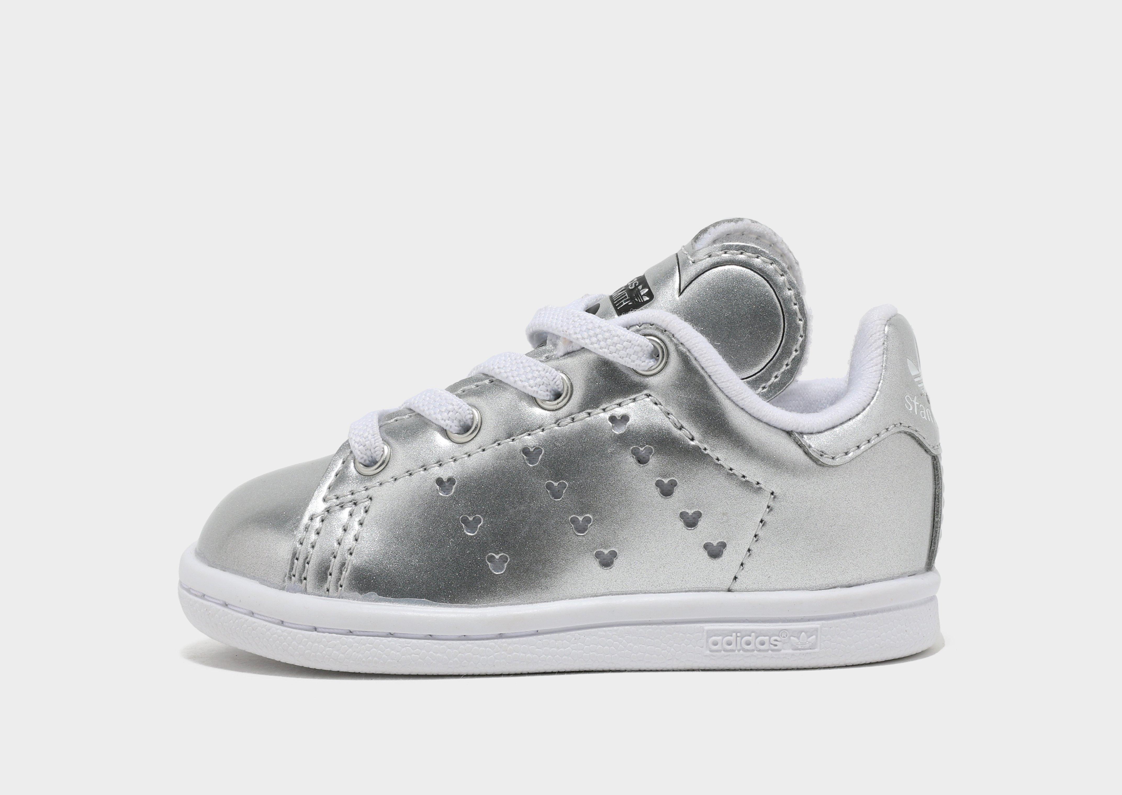 Adidas superstar cheap silver nose