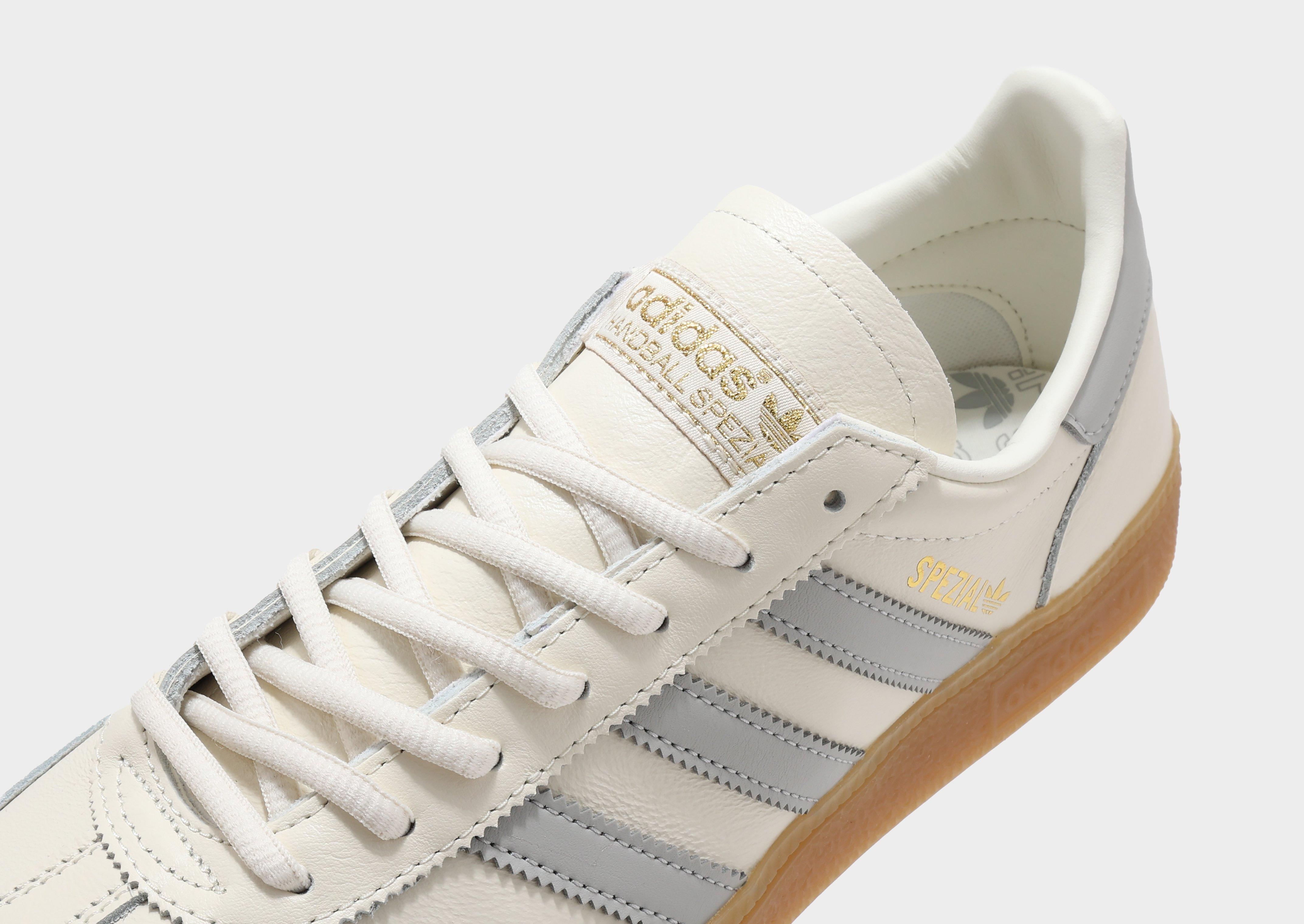 White on sale adidas spezial