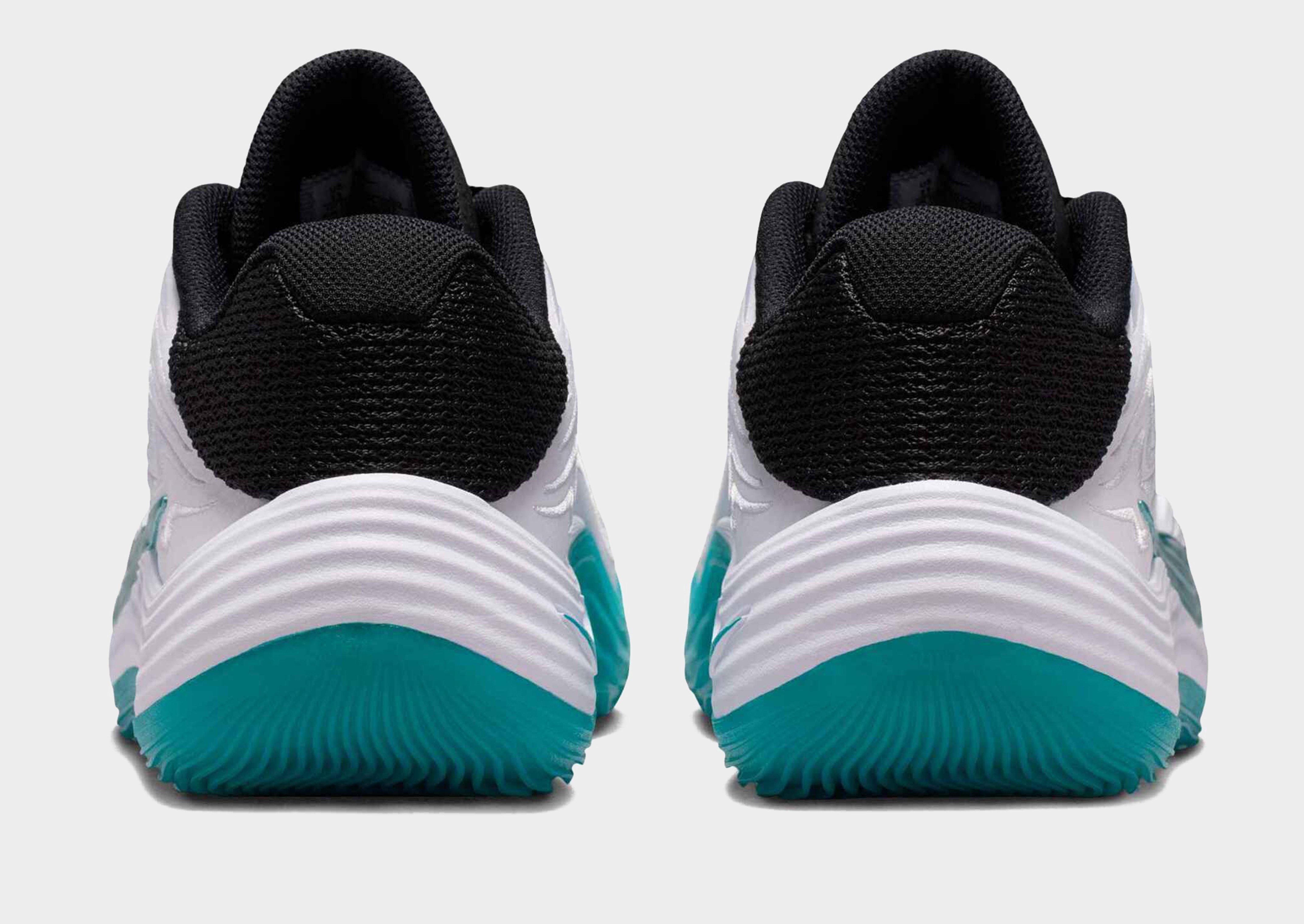 Nike MEN'S BASKETBALL SHOES