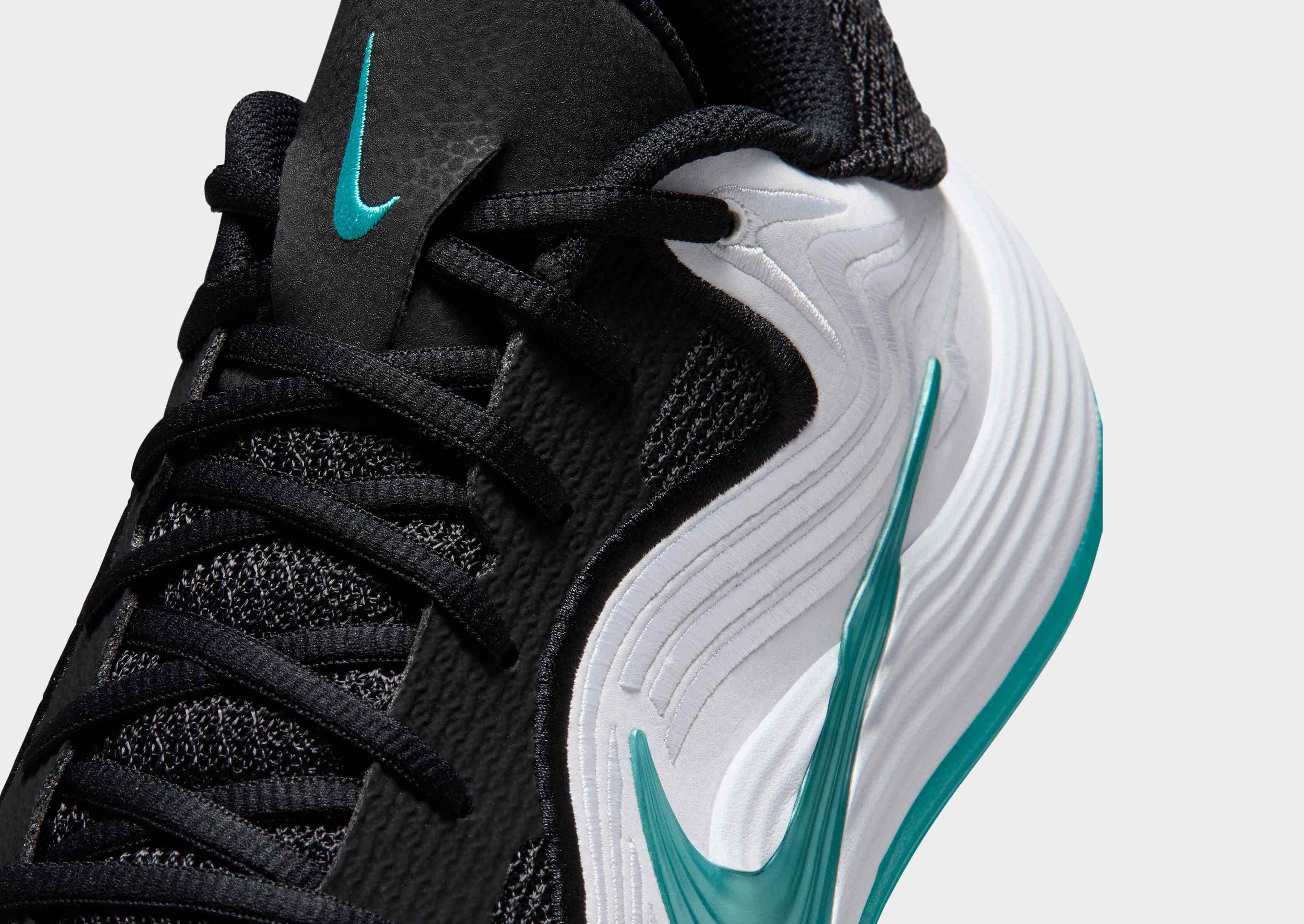 Nike MEN'S BASKETBALL SHOES