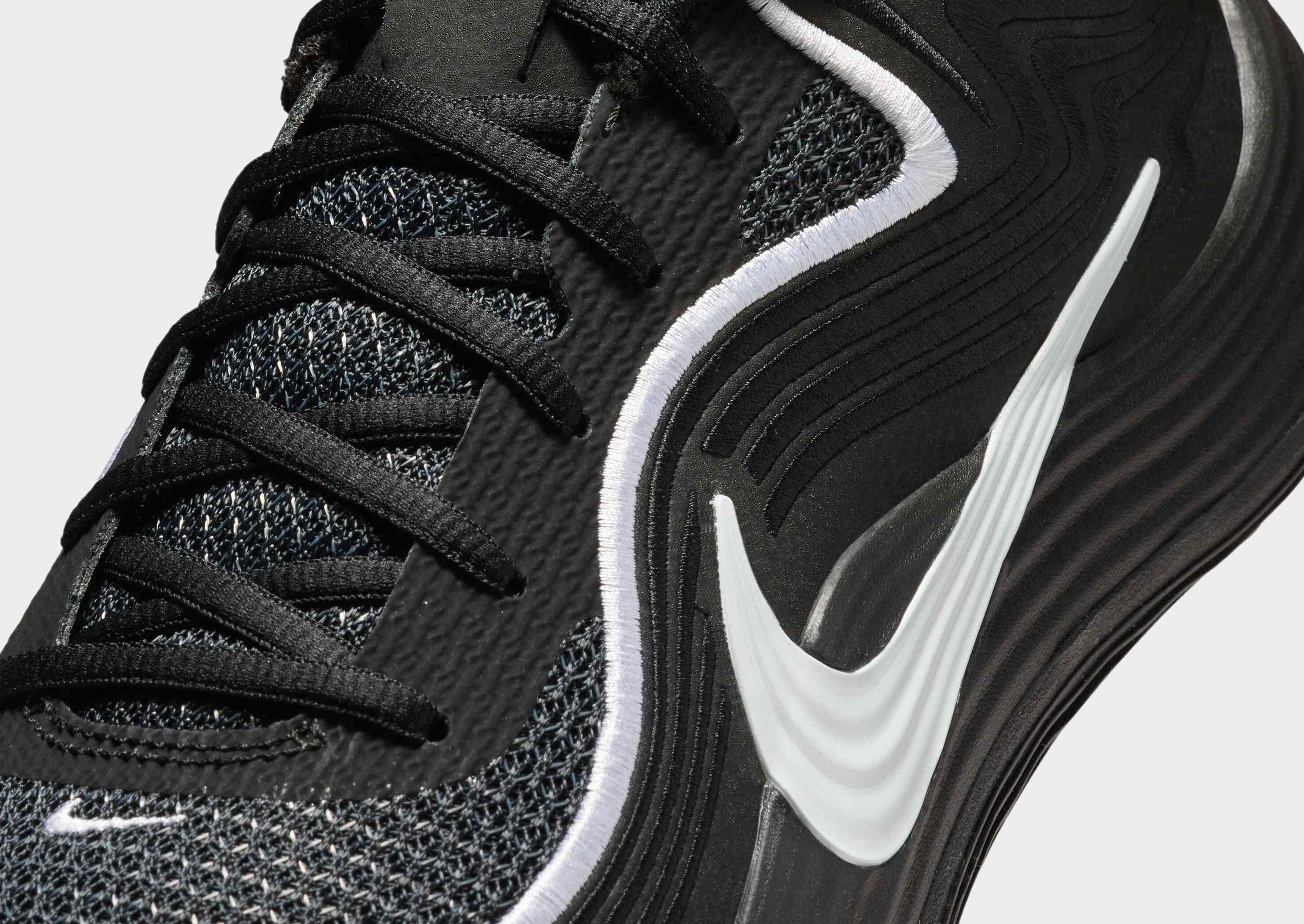 Nike MEN'S BASKETBALL SHOES