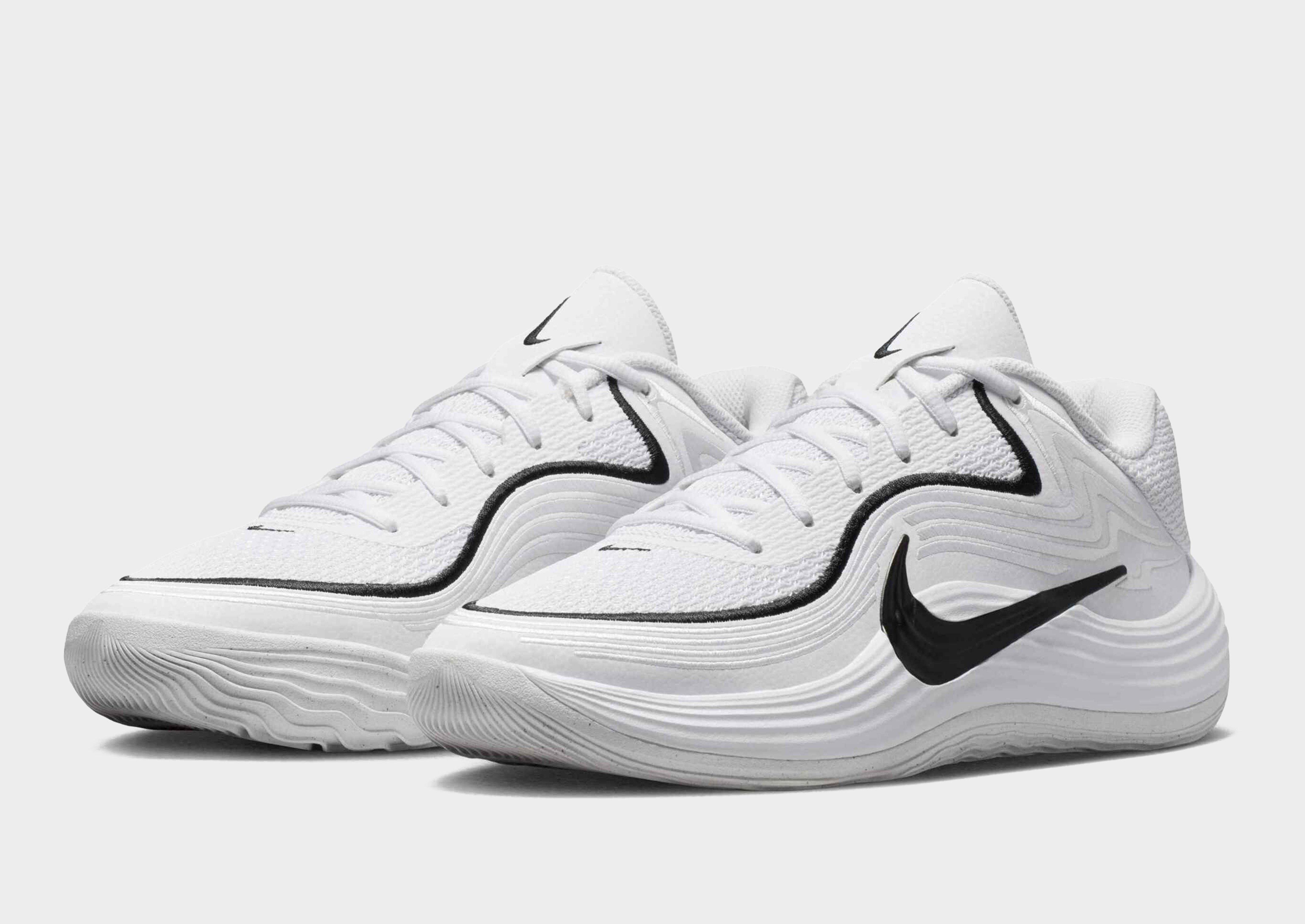 Nike MEN'S BASKETBALL SHOES