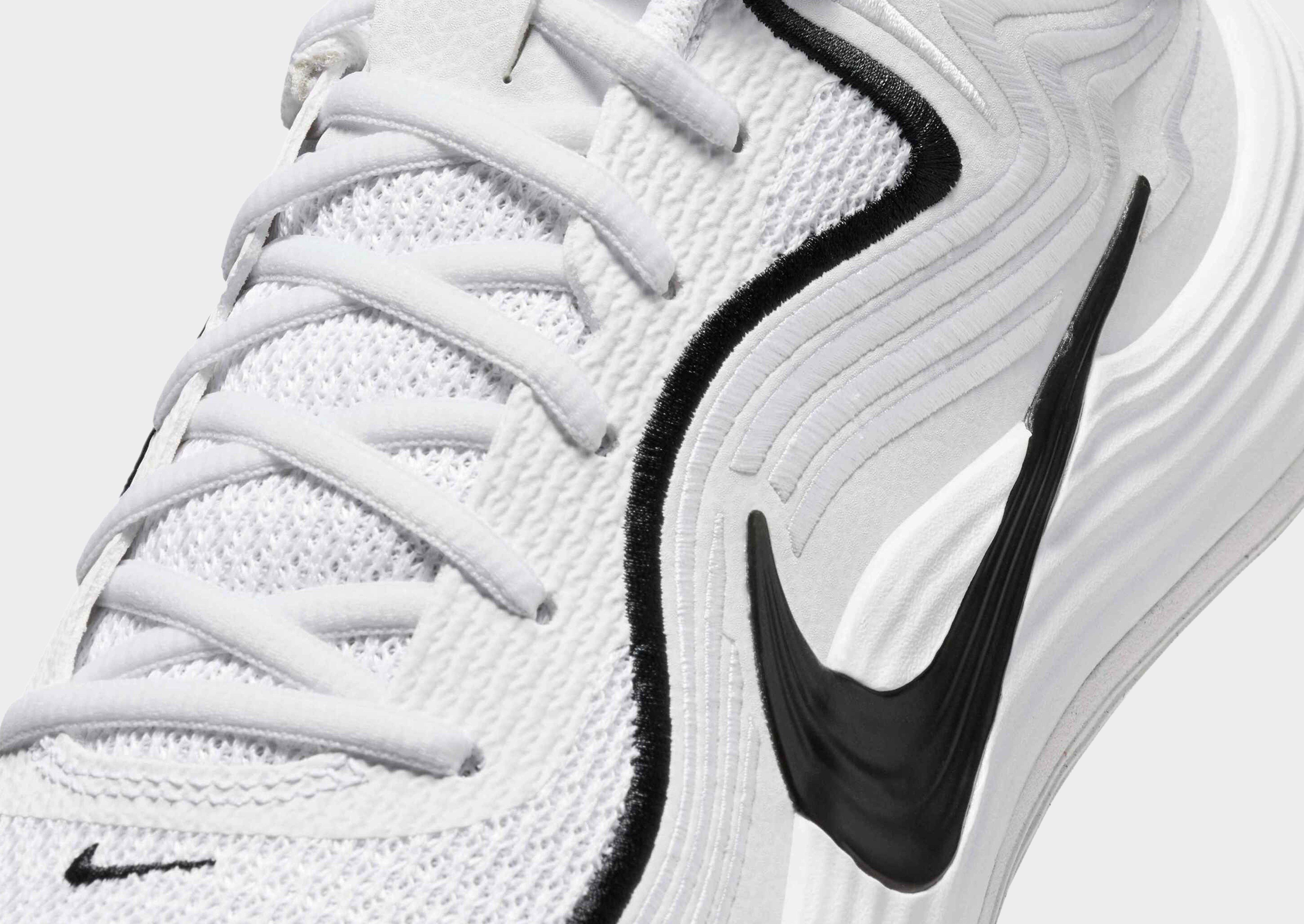 Nike MEN'S BASKETBALL SHOES