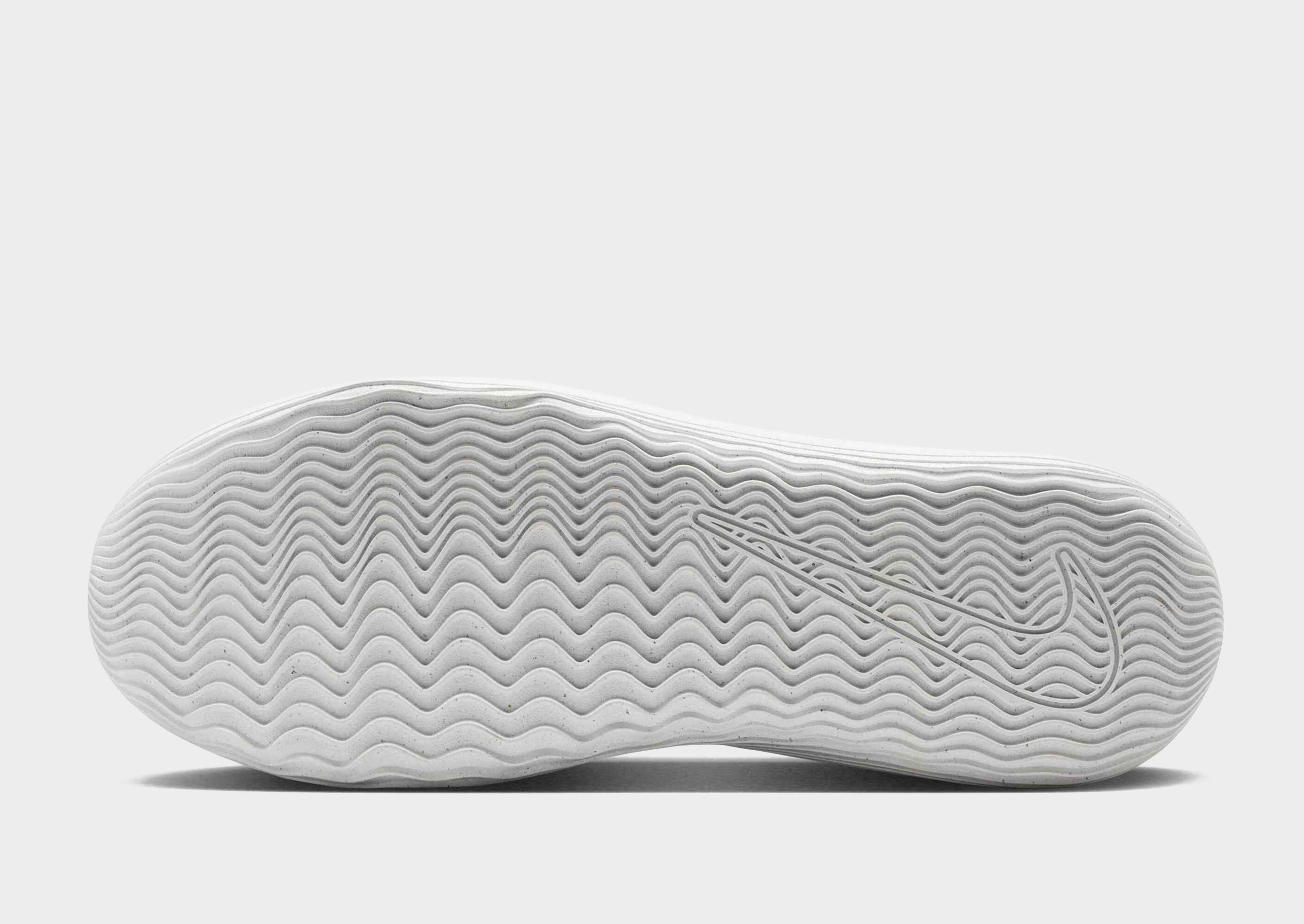 Nike MEN'S BASKETBALL SHOES