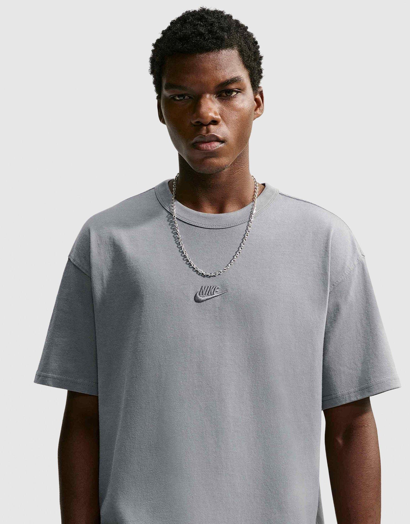 Nike MEN'S T-SHIRT