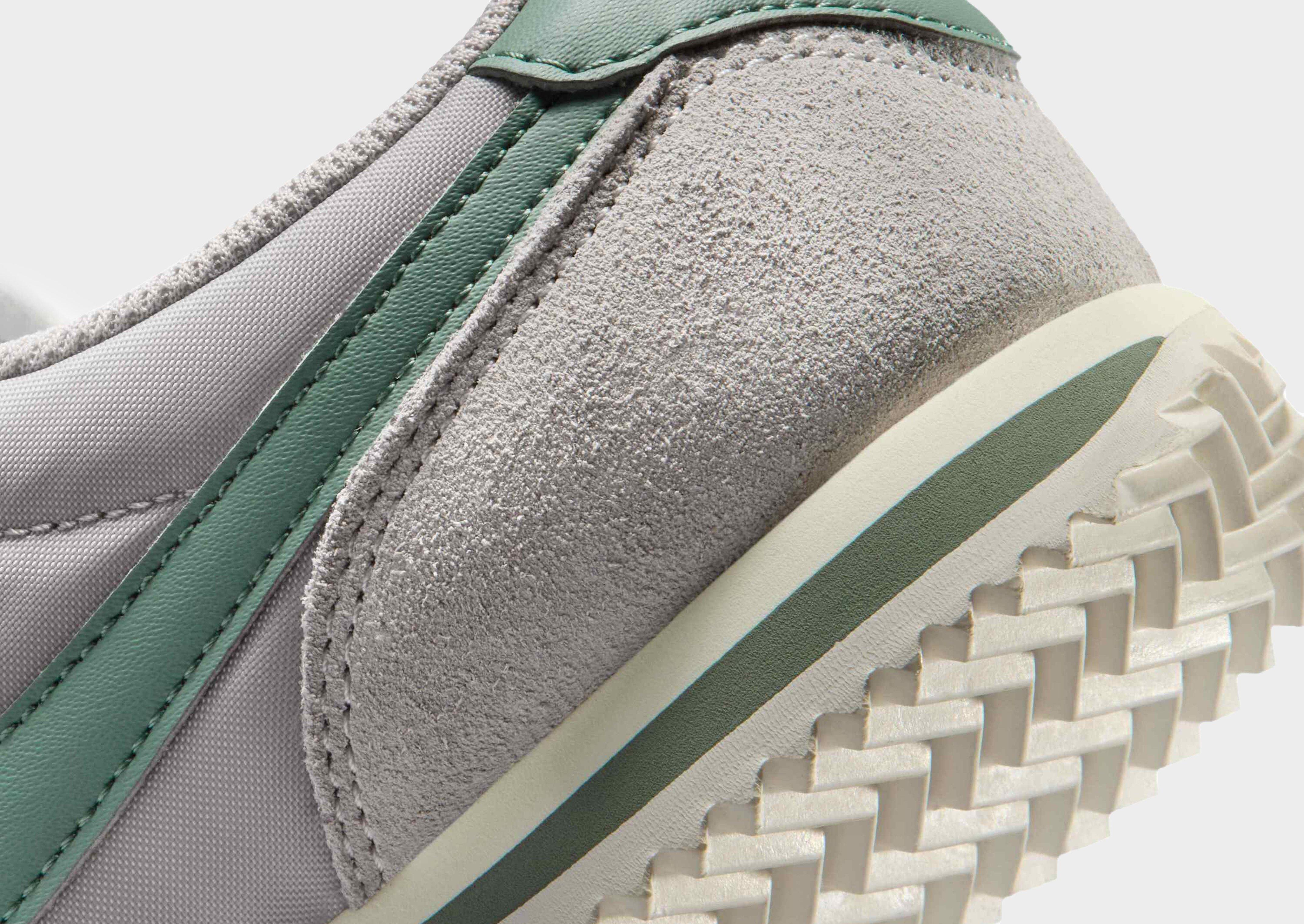 Nike OLDER KIDS' SHOES