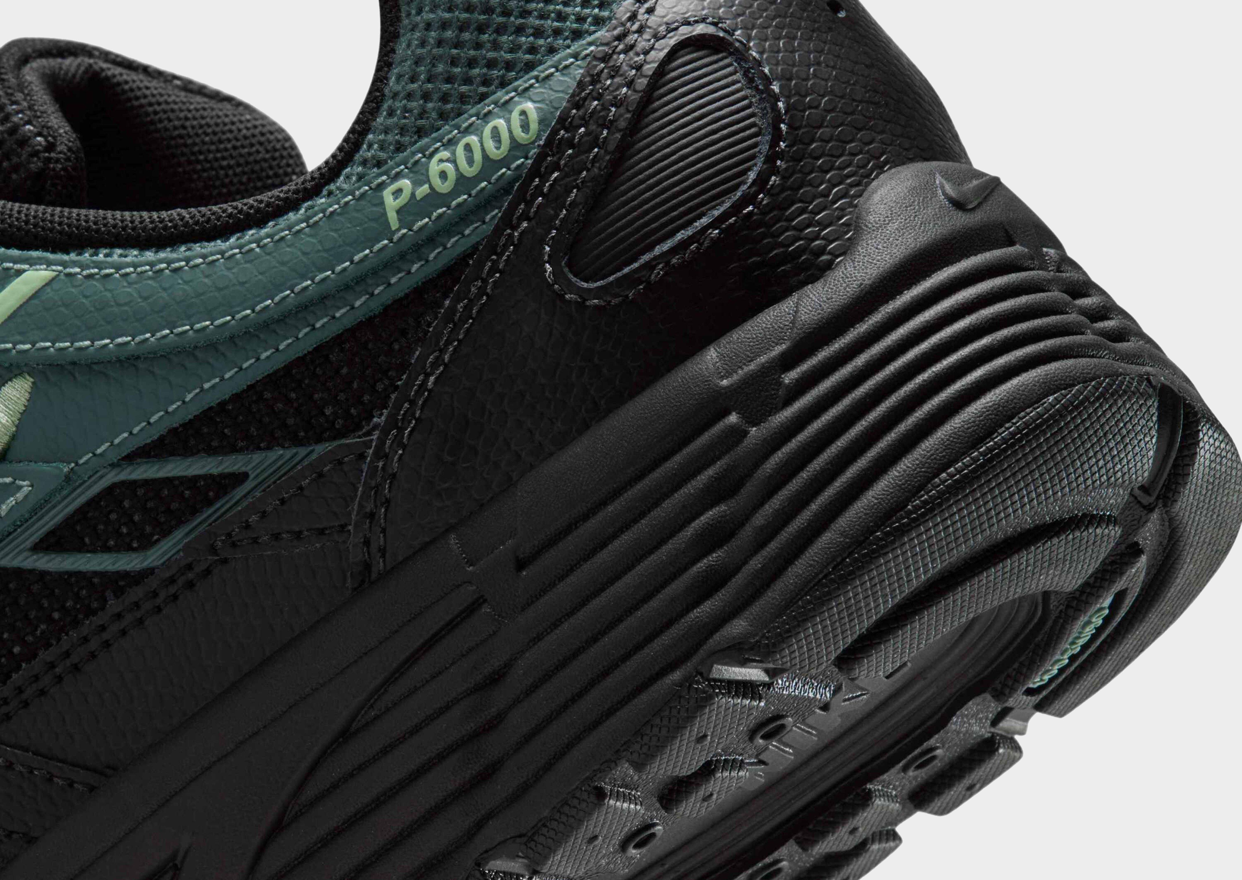 Nike Schuh (Herren) P-6000