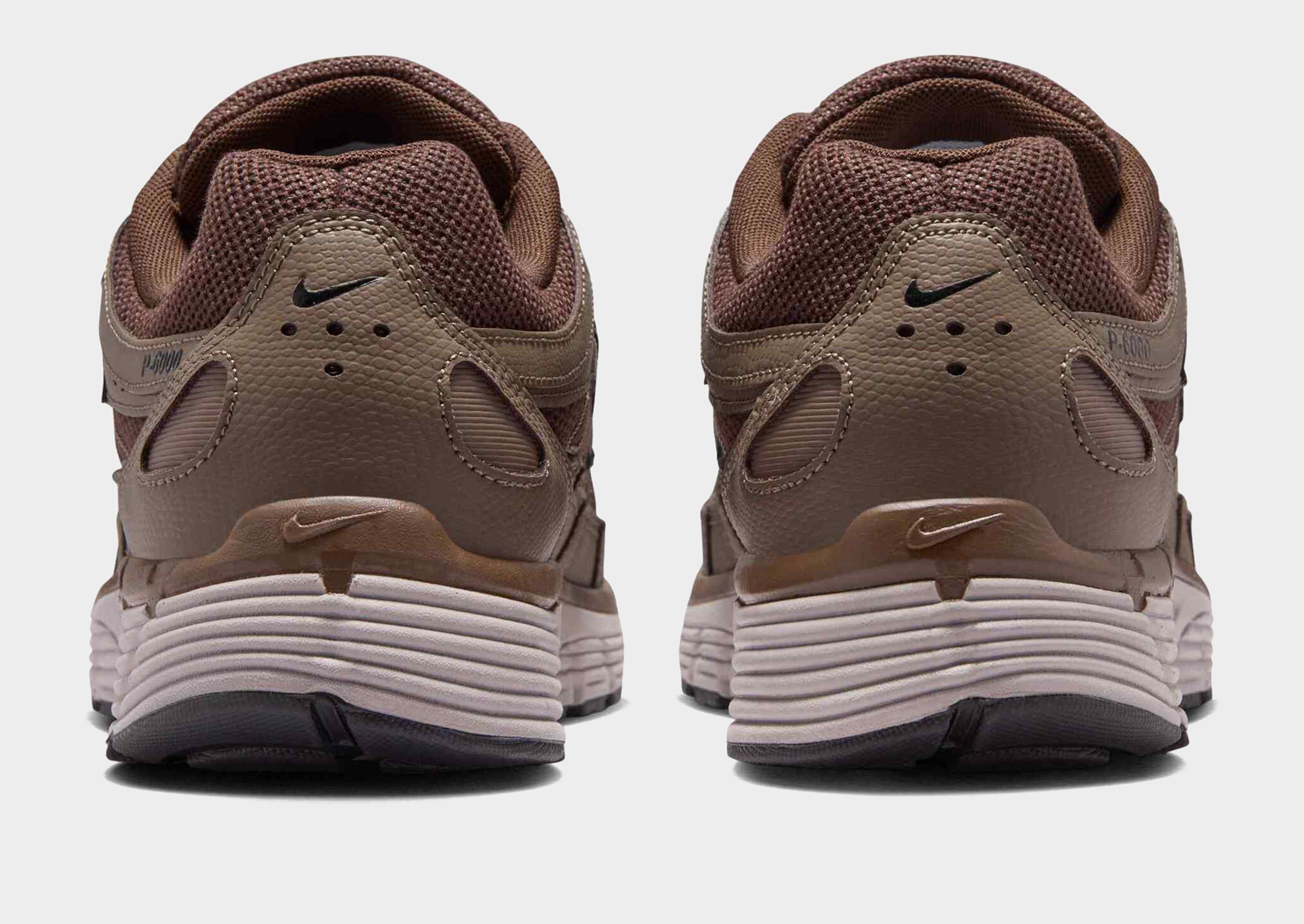 Nike Chaussure pour homme P-6000