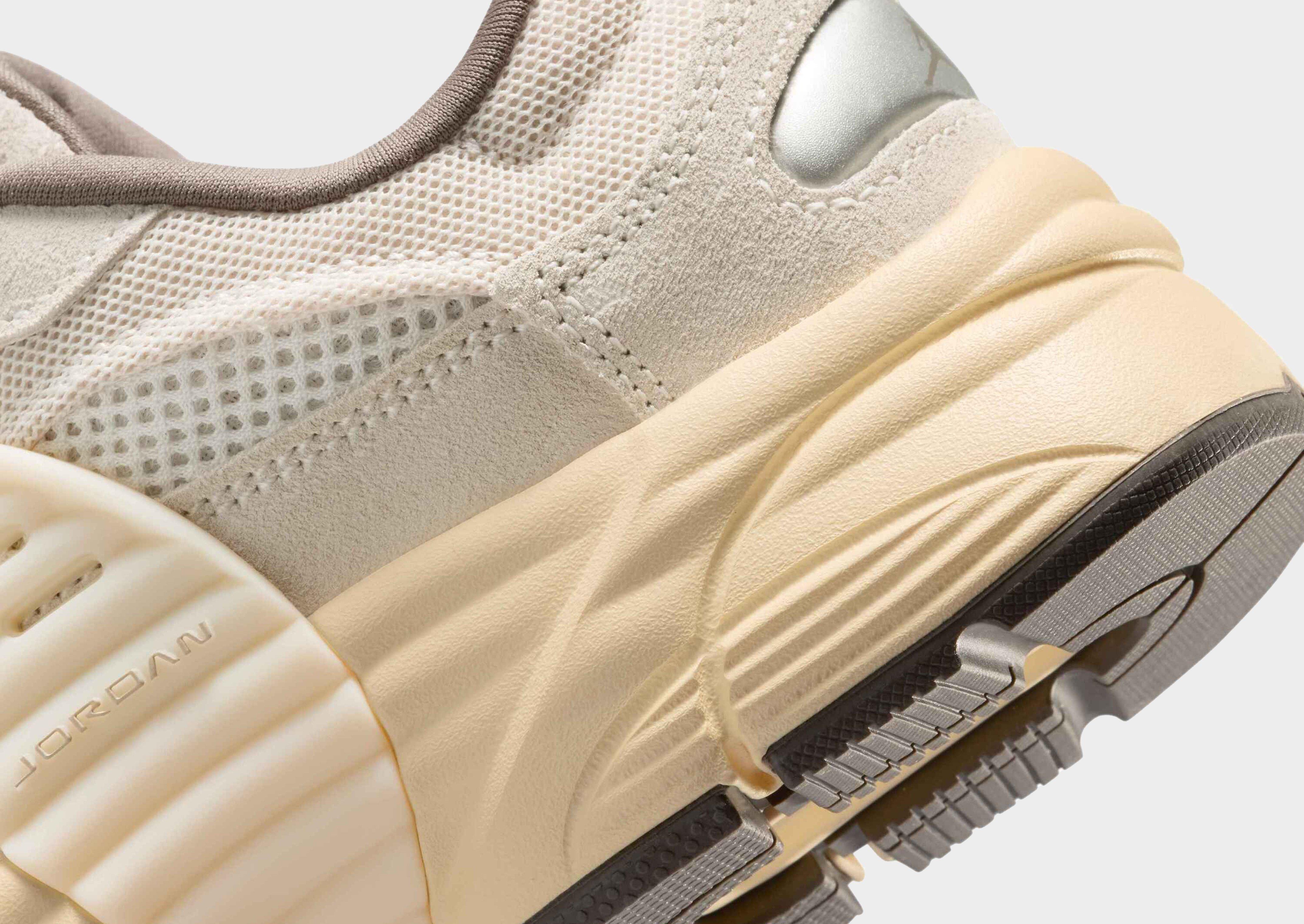 Jordan OLDER KIDS' SHOES