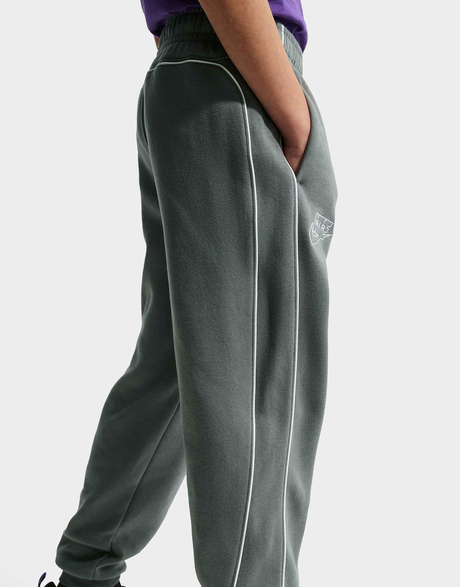 Nike OLDER KIDS' FLEECE