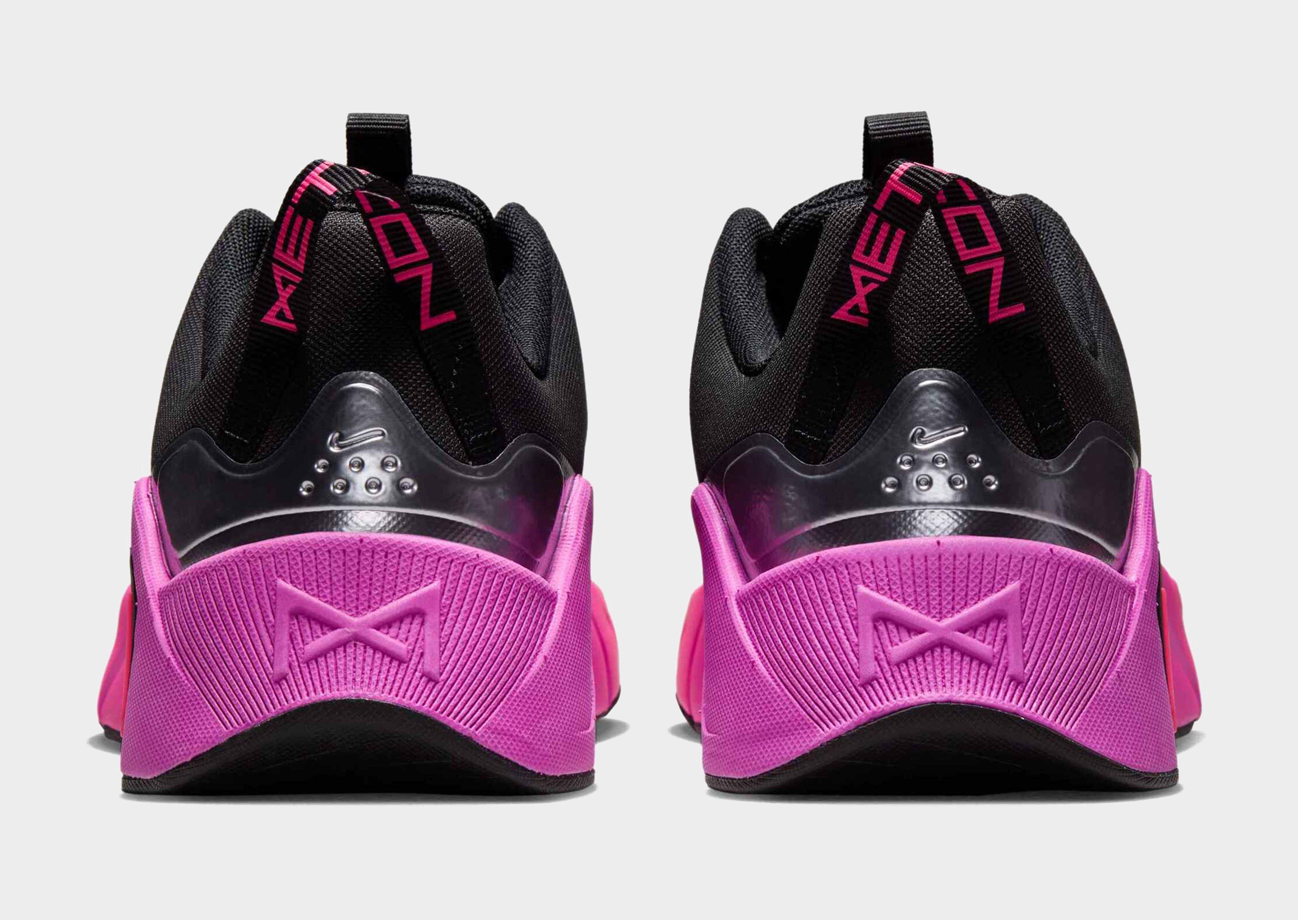 Nike WOMEN'S TRAINING SHOES