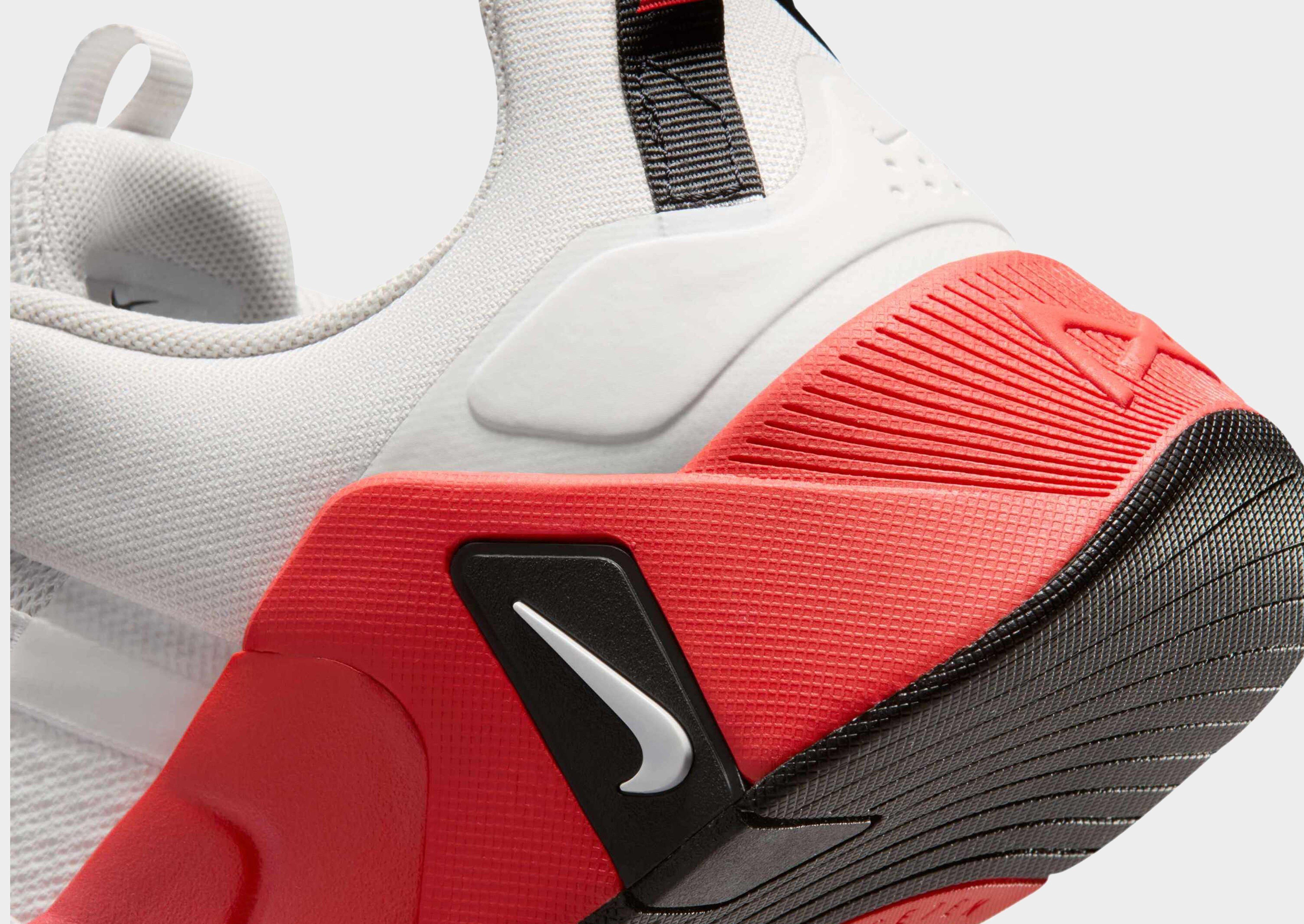 Nike WOMEN'S TRAINING SHOES