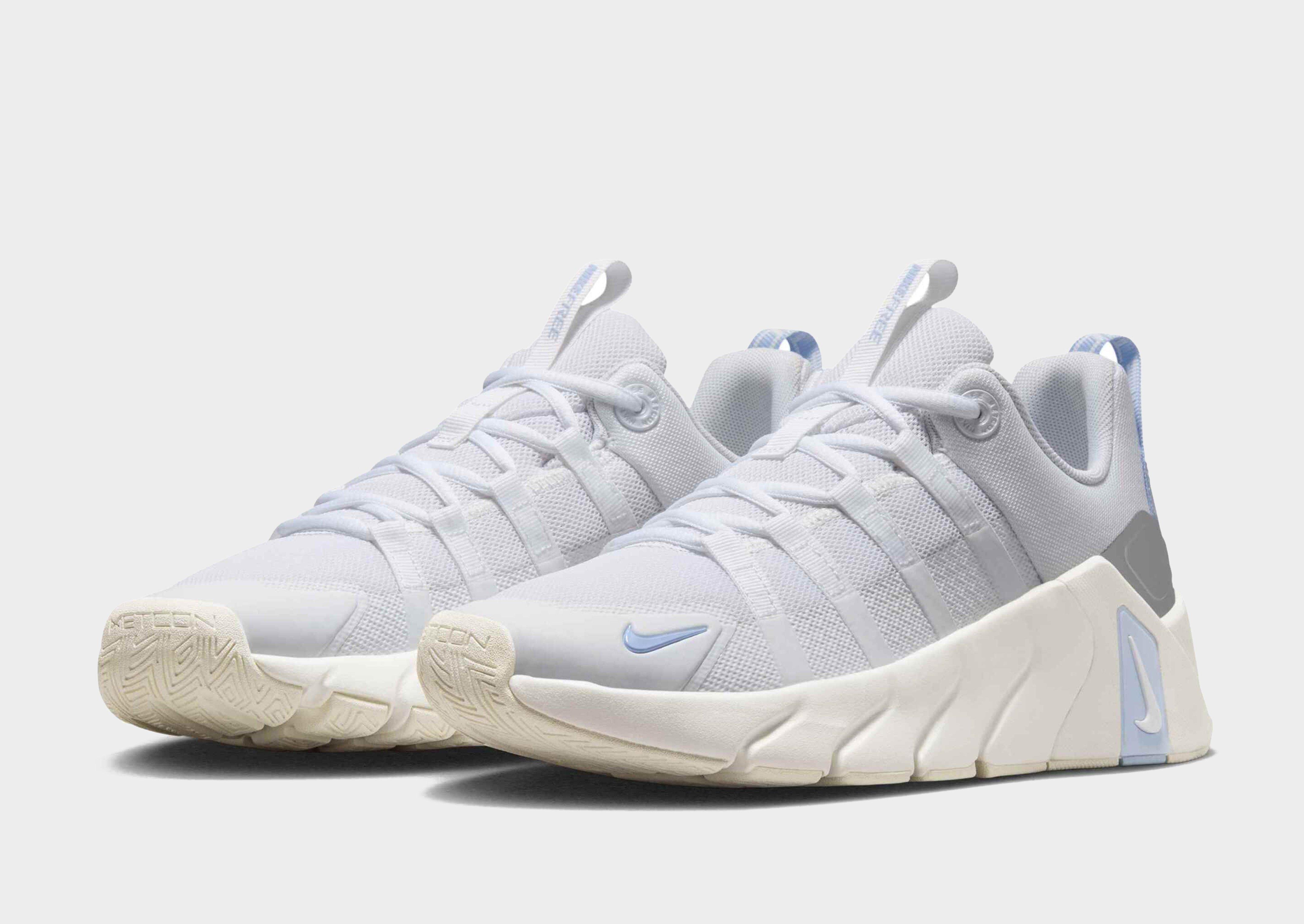 Nike WOMEN'S TRAINING SHOES