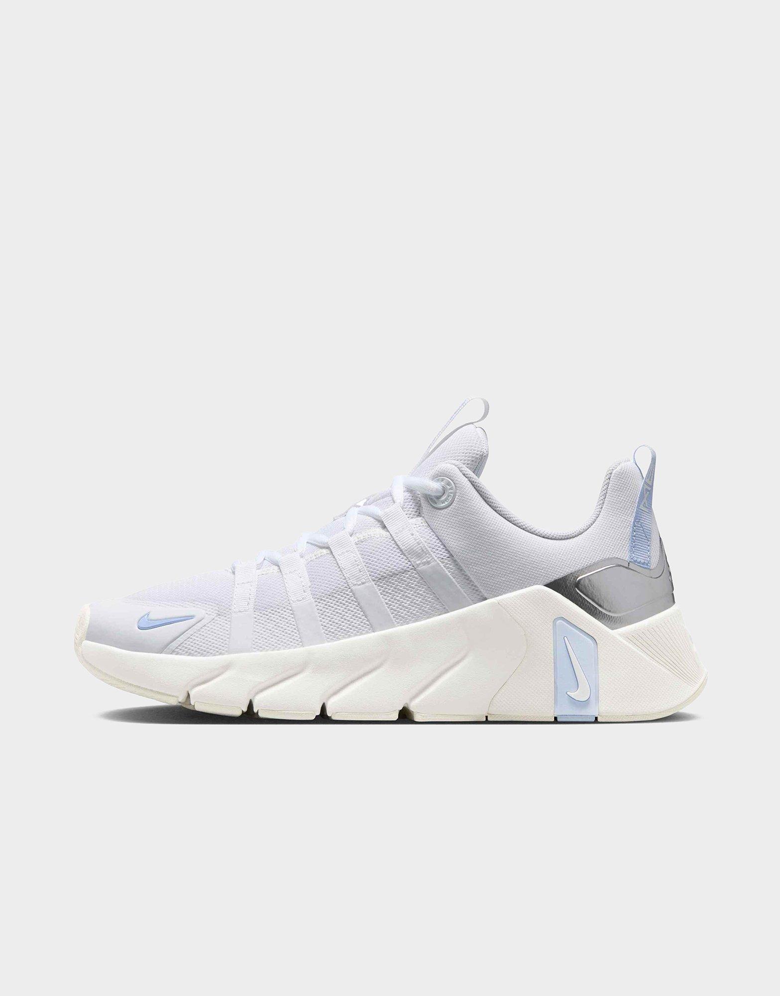 Nike WOMEN'S TRAINING SHOES