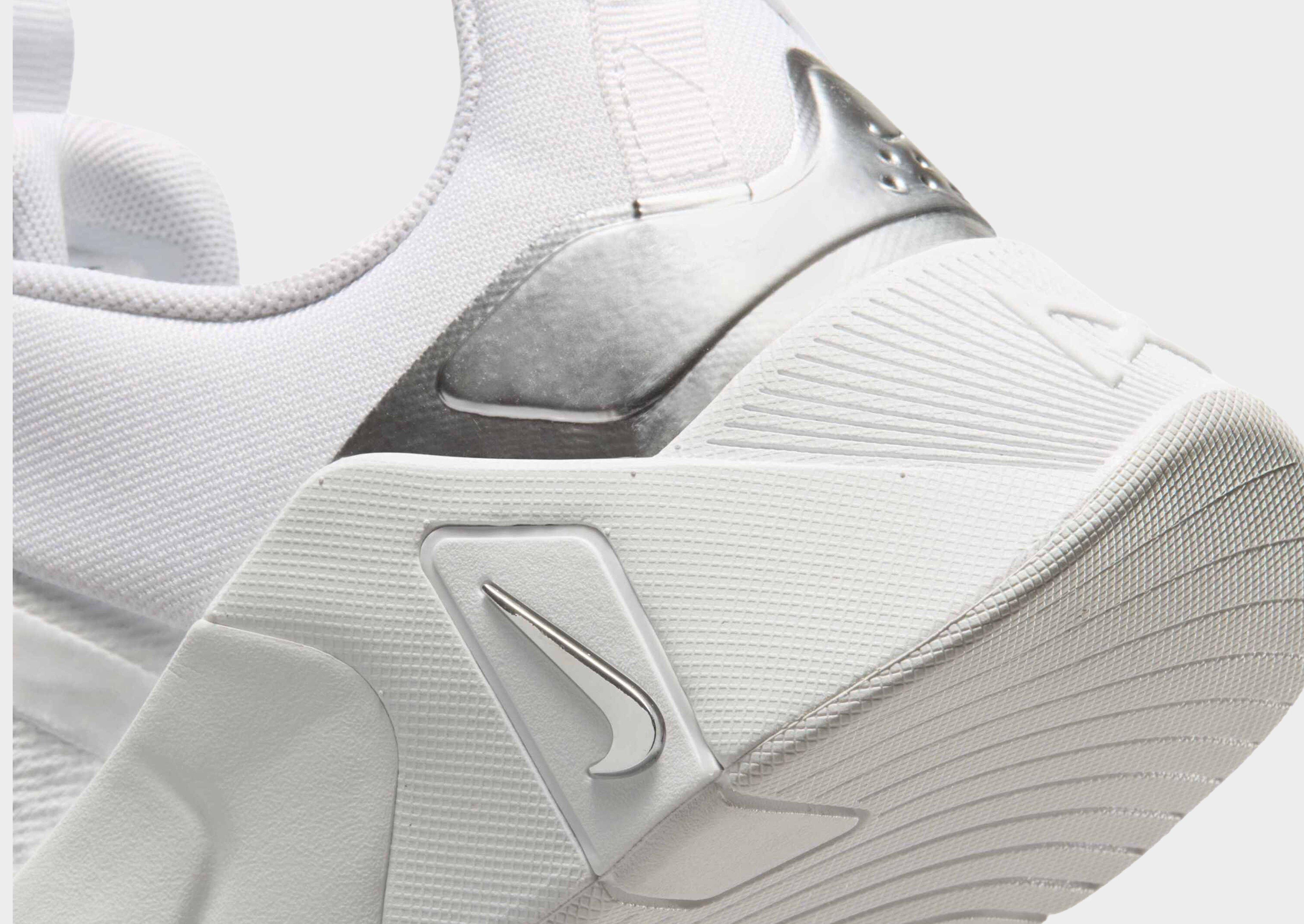 Nike WOMEN'S TRAINING SHOES