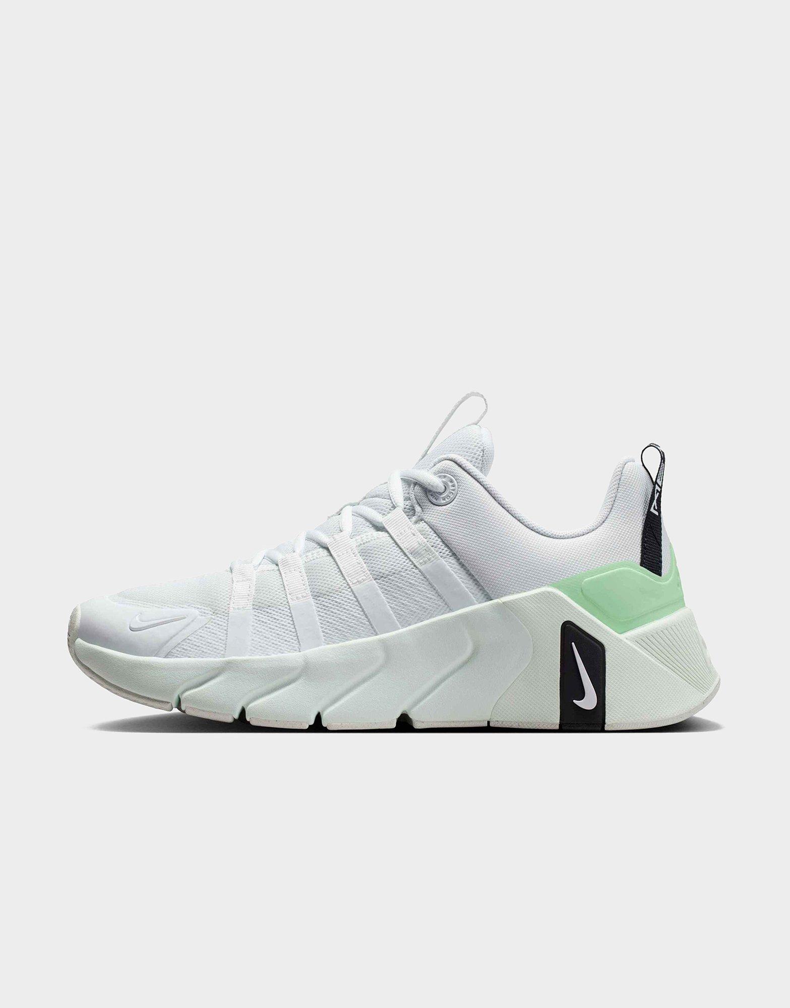 Nike WOMEN'S TRAINING SHOES