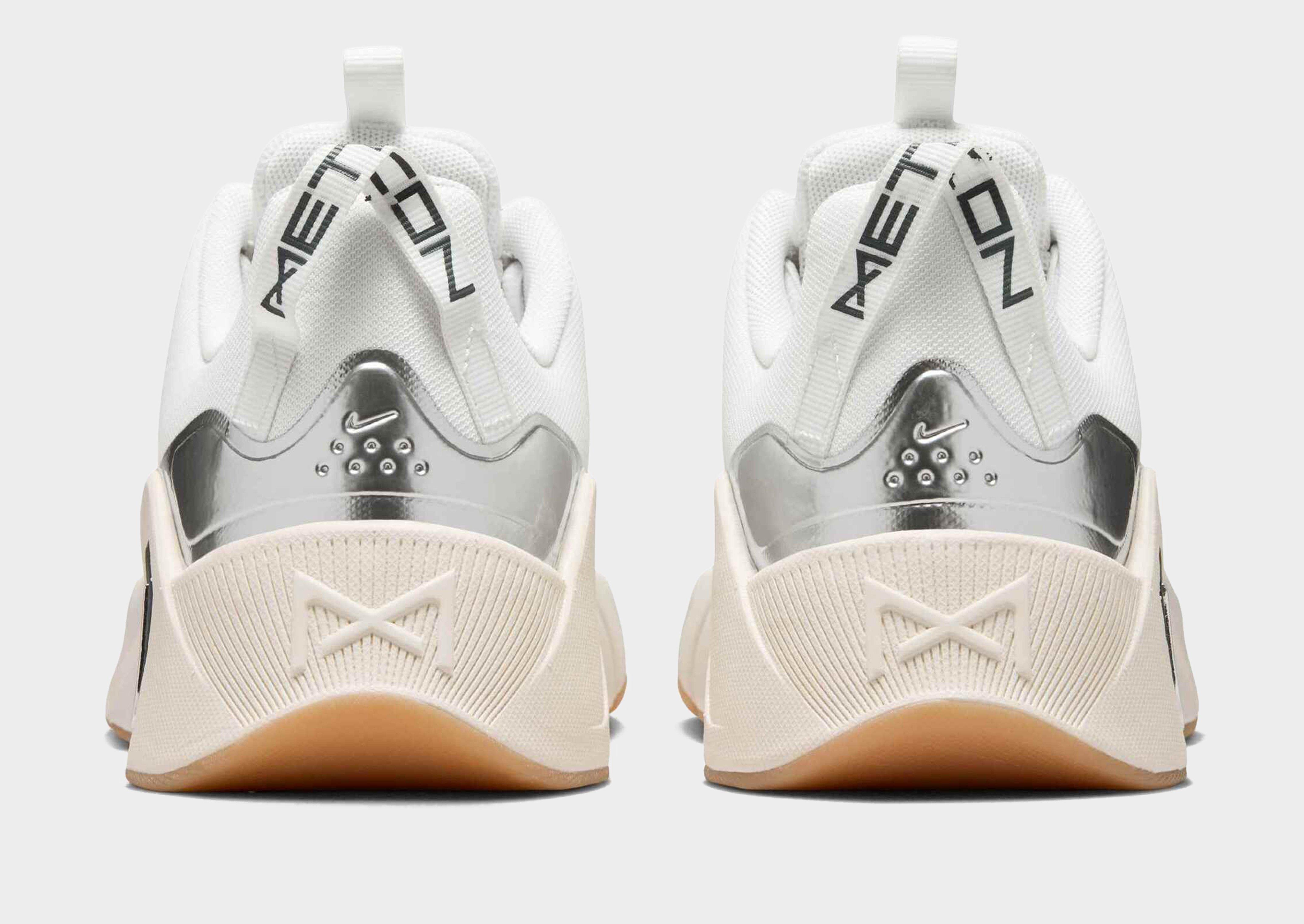 Nike WOMEN'S TRAINING SHOES