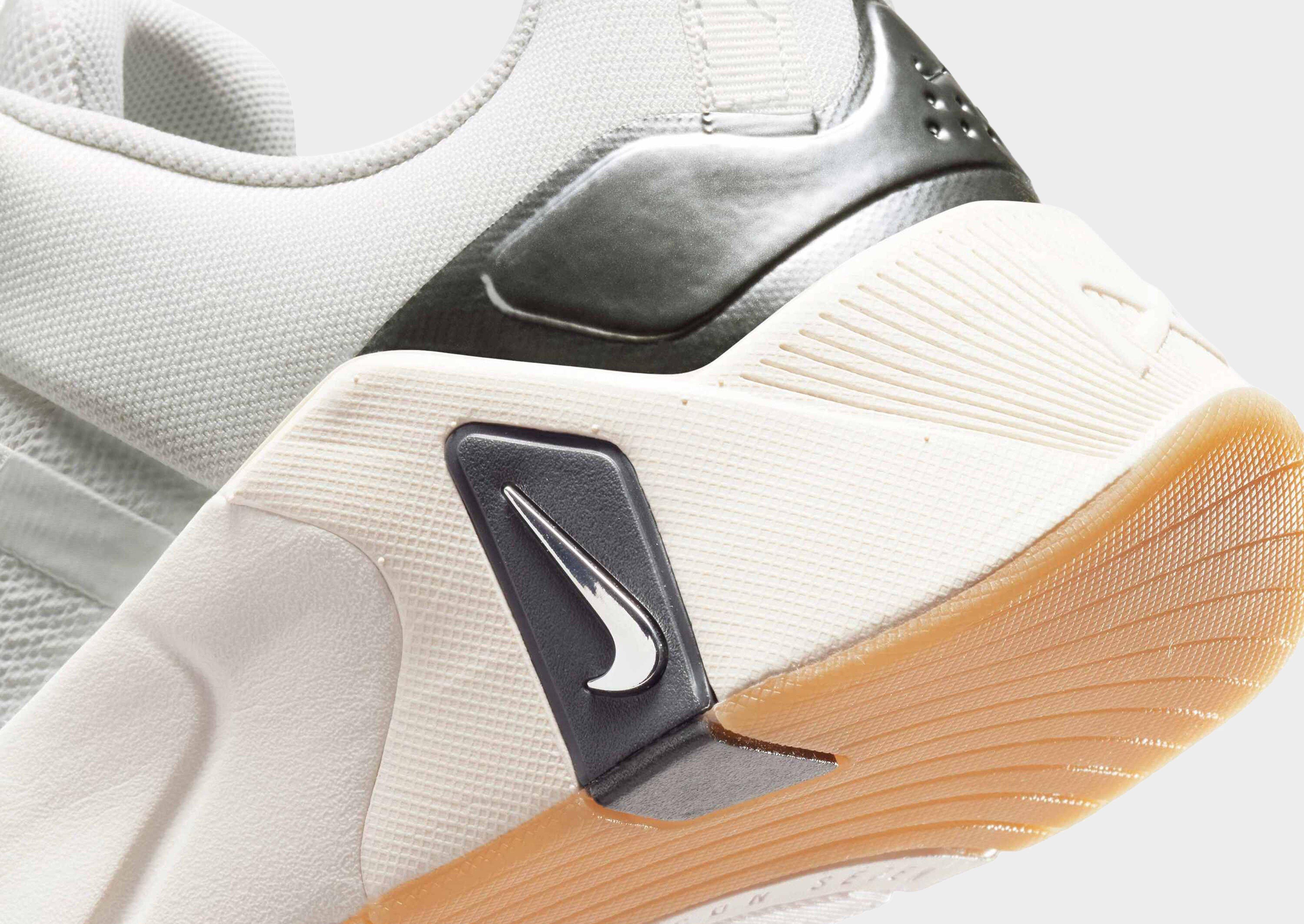 Nike WOMEN'S TRAINING SHOES
