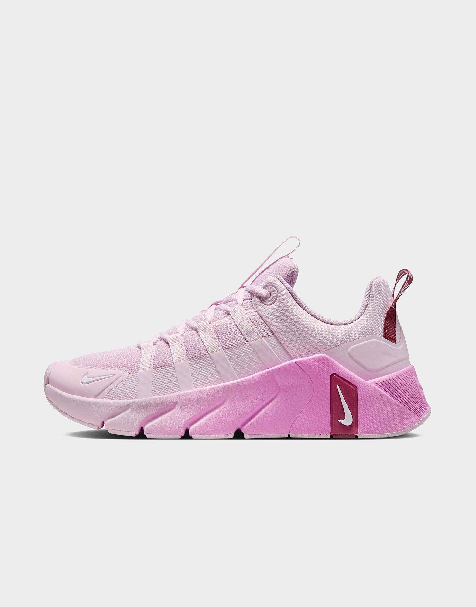 Nike WOMEN'S TRAINING SHOES