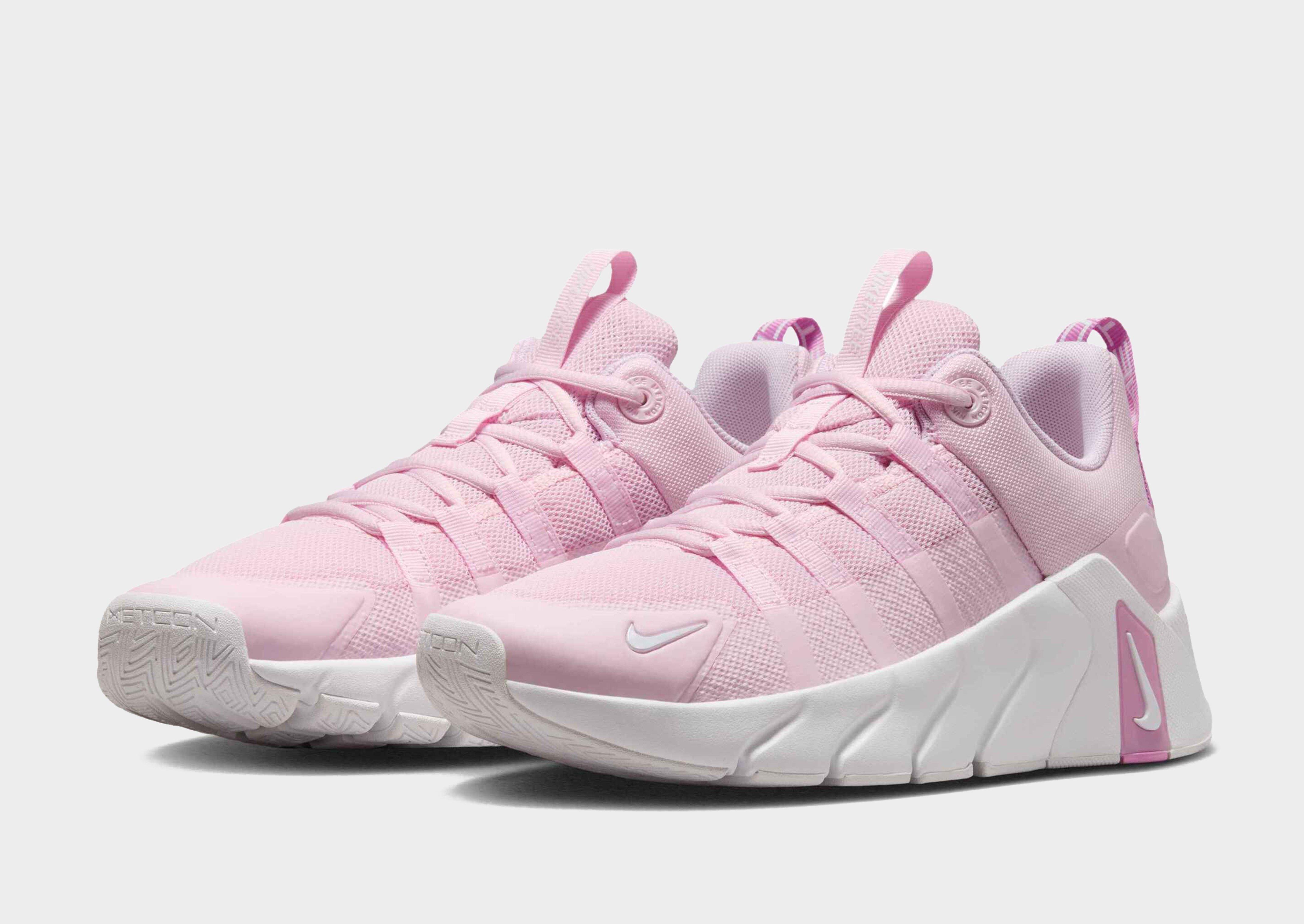 Nike WOMEN'S TRAINING SHOES