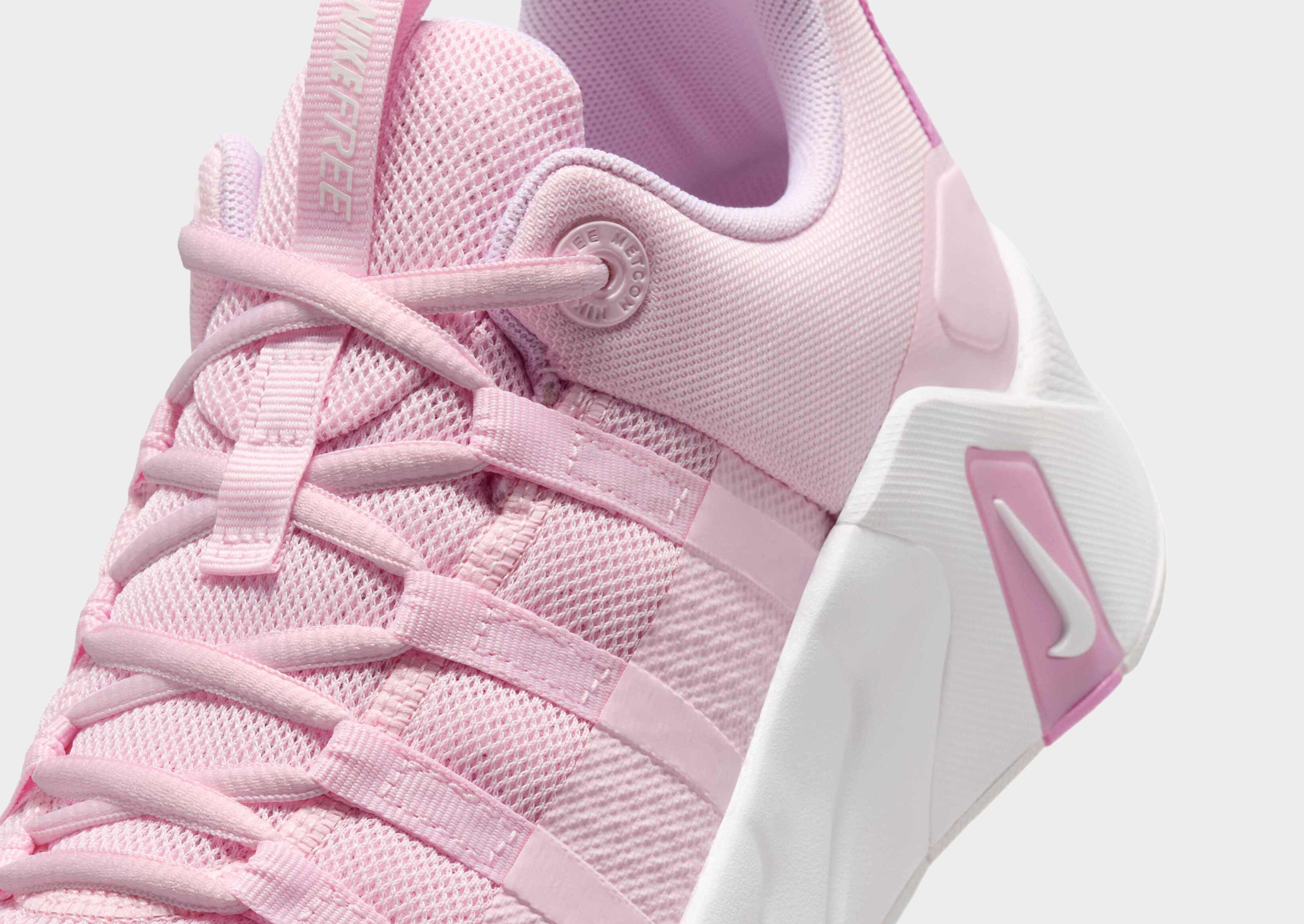 Nike WOMEN'S TRAINING SHOES