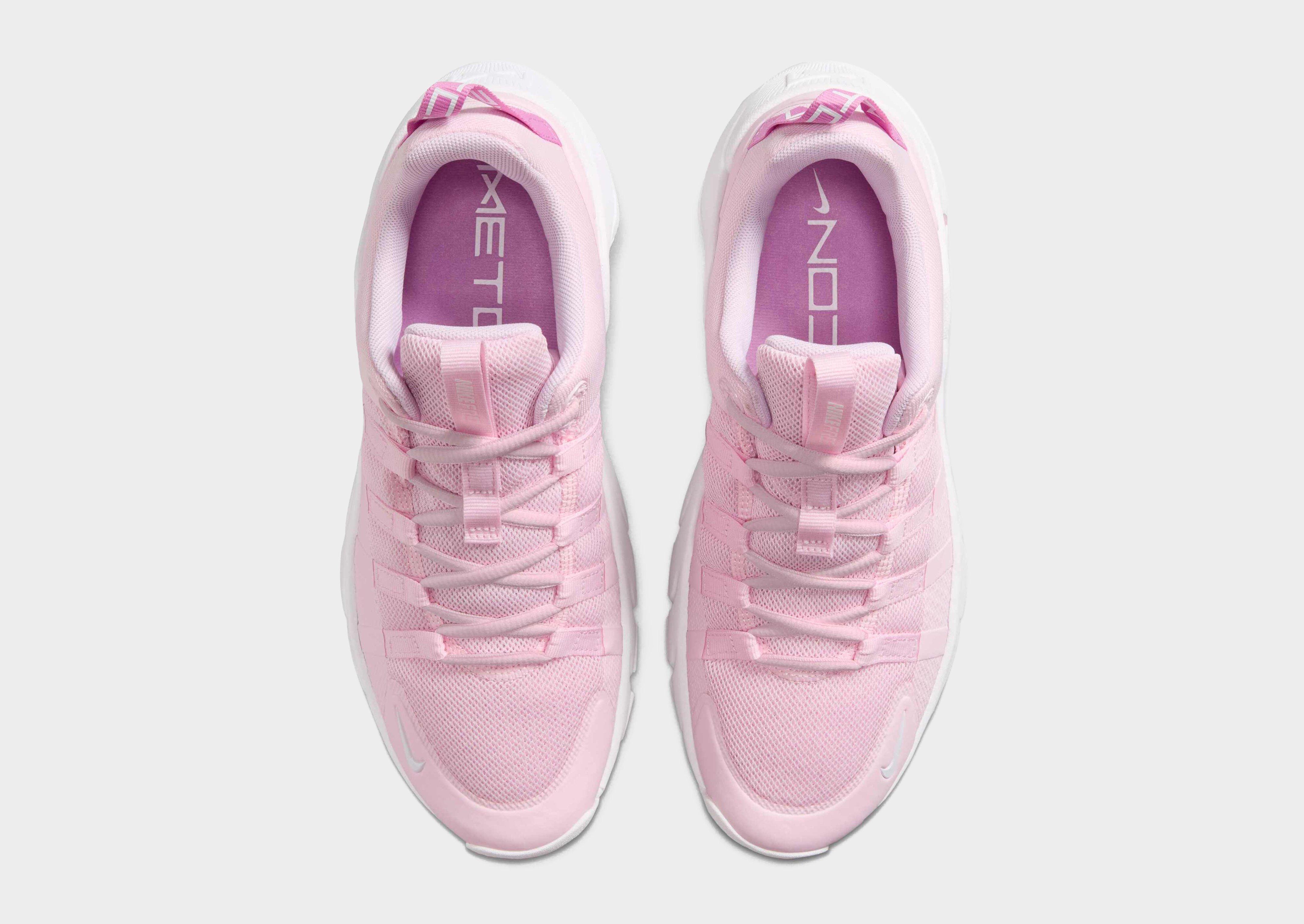 Nike WOMEN'S TRAINING SHOES