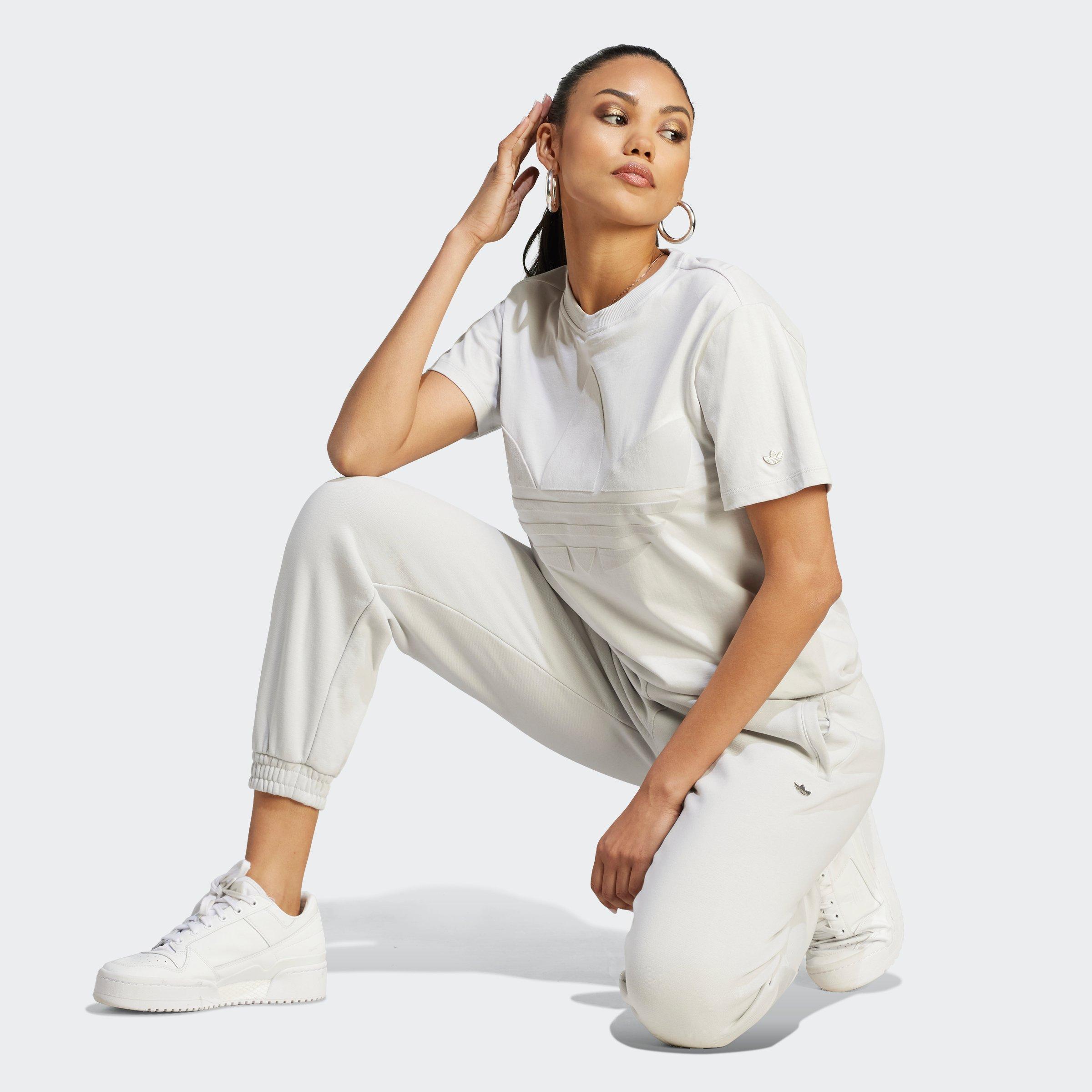 oversize trefoil tee
