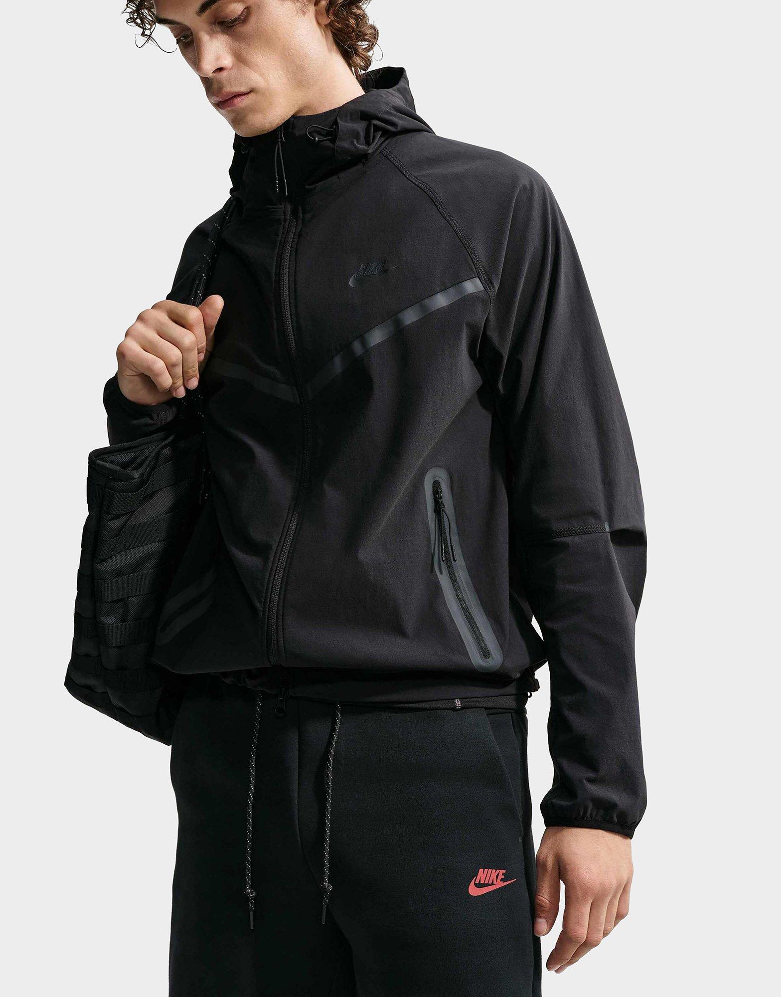 Nike TECH SHORT