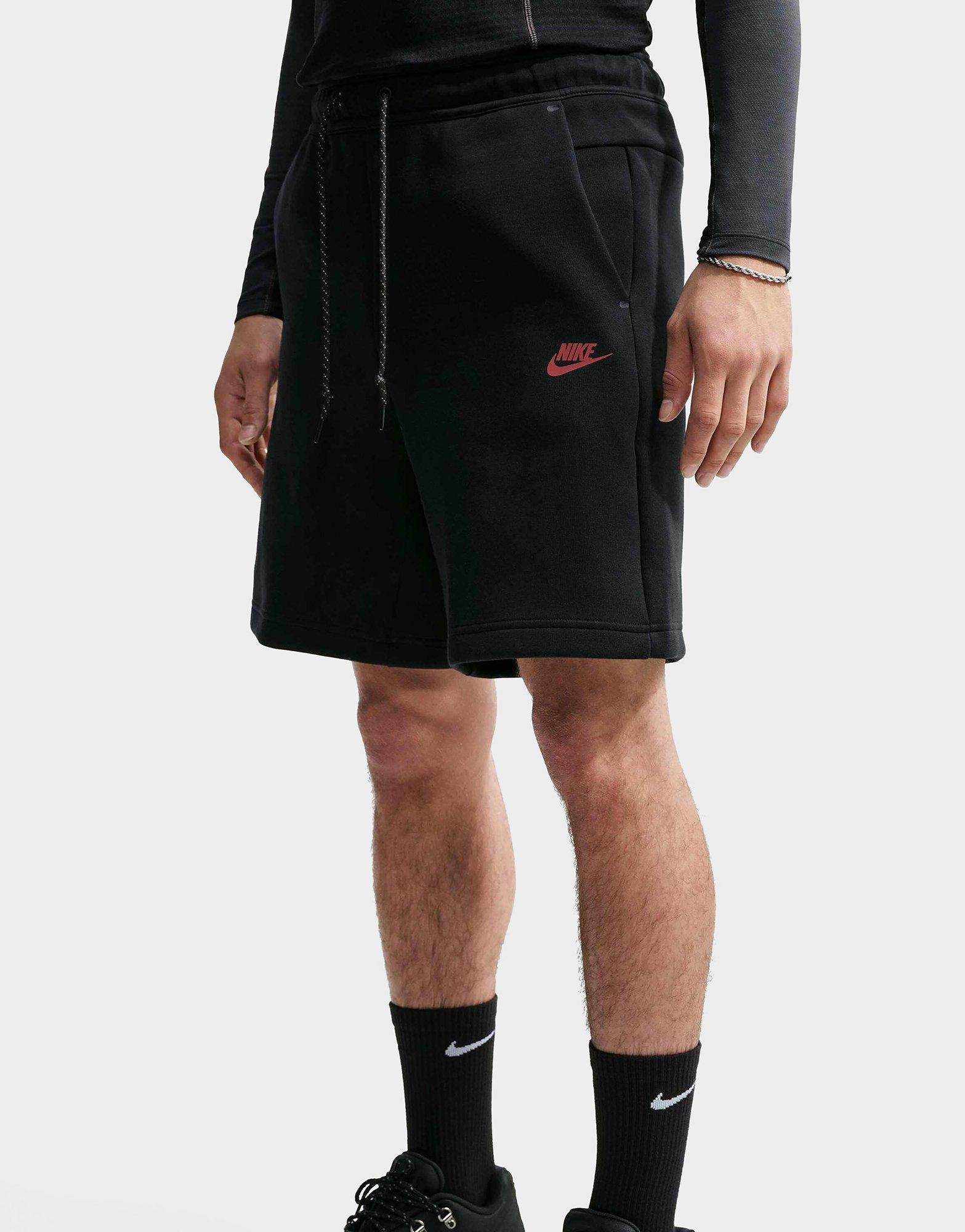 Nike TECH SHORT