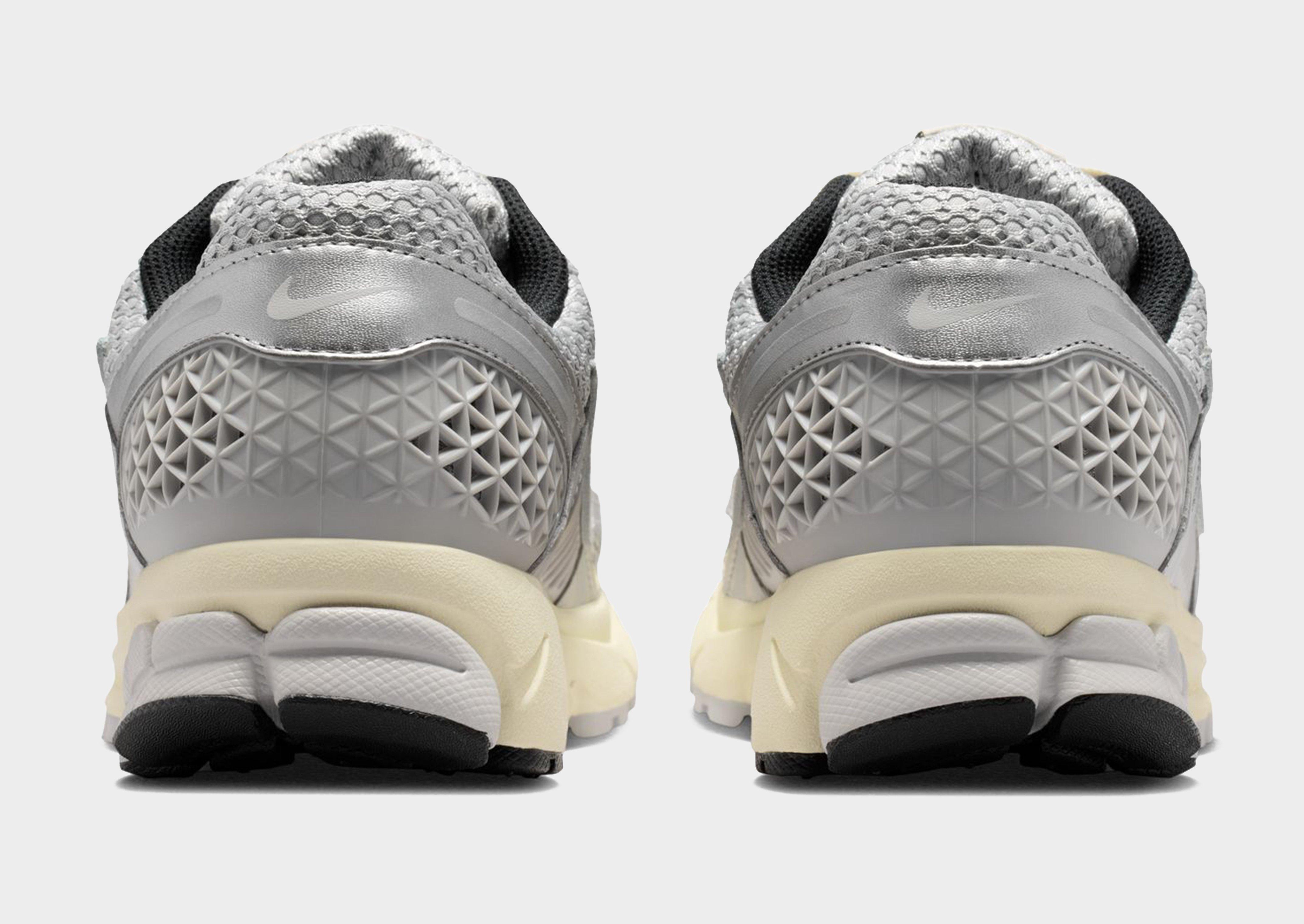 Nike MEN'S SHOES ZOOM VOMERO