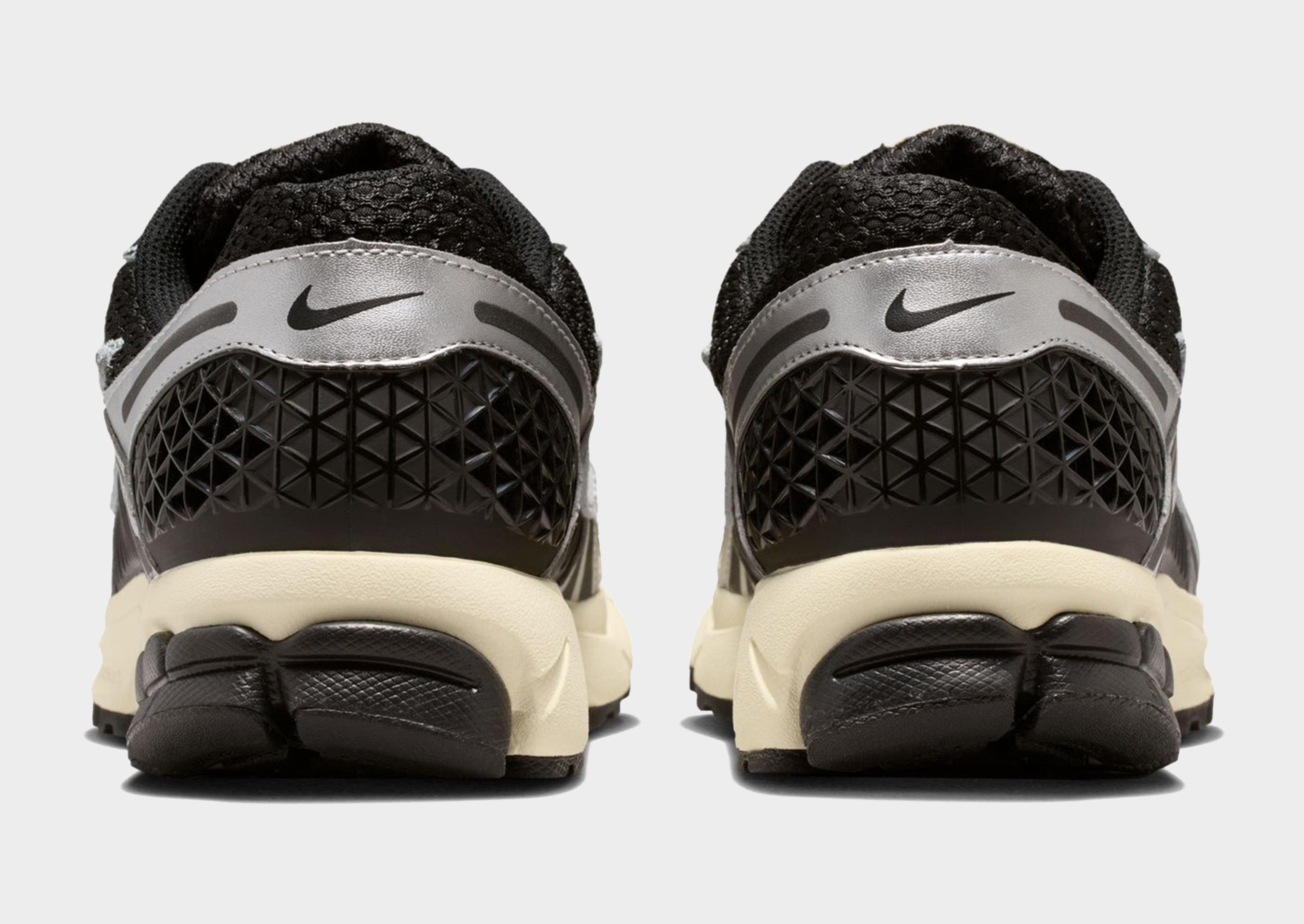 Nike MEN'S SHOES ZOOM VOMERO