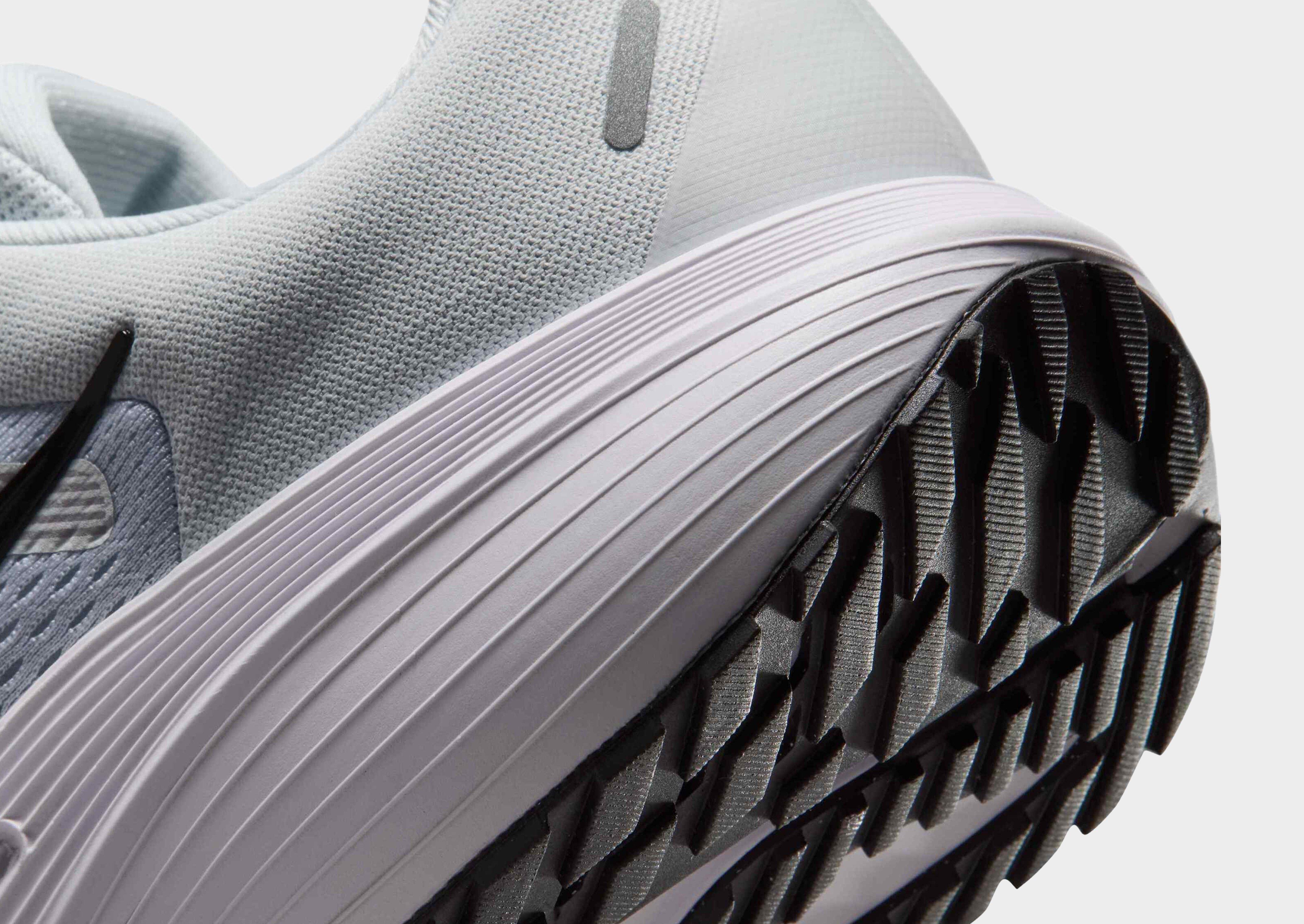 Nike Run Defy