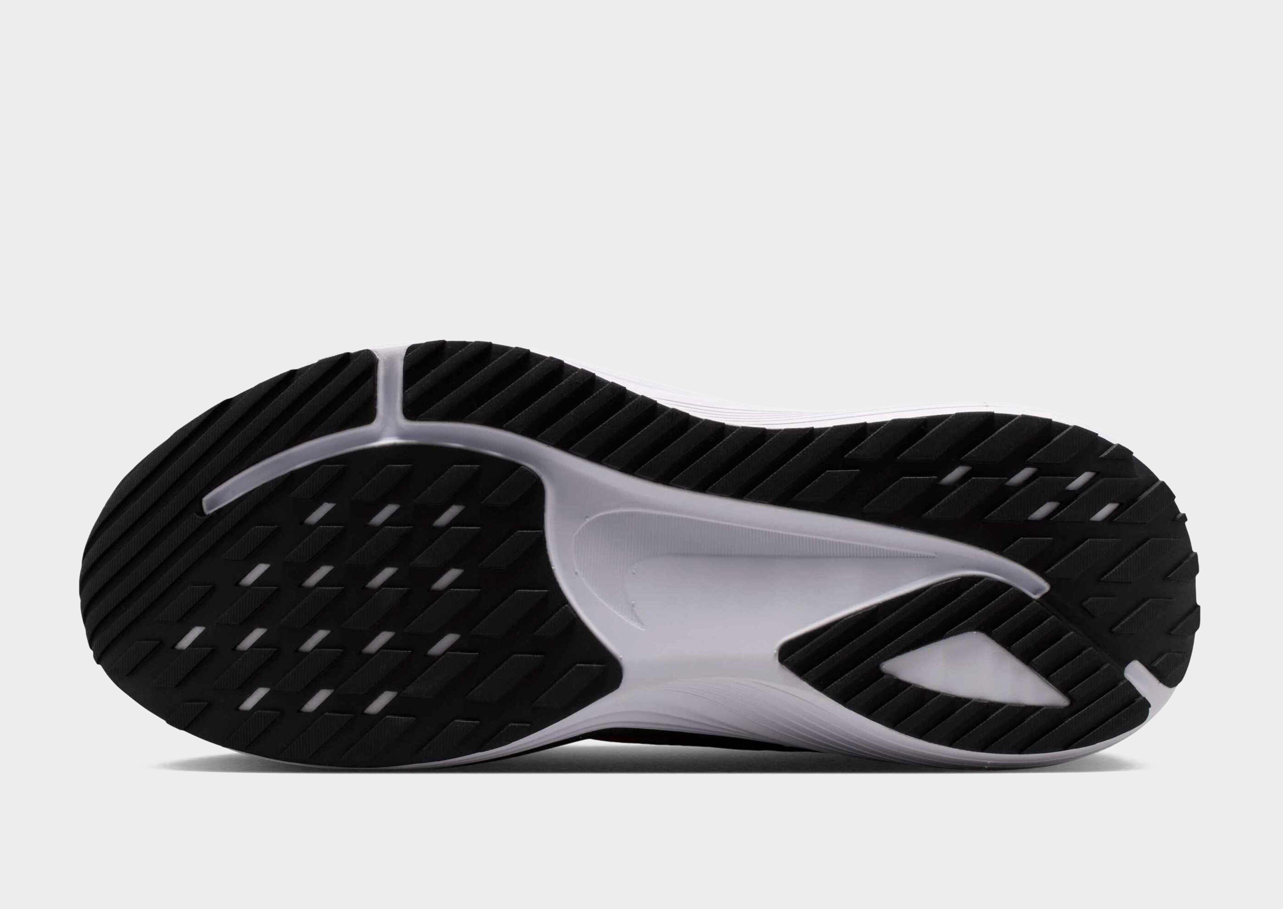 Nike Chaussure de running sur route pour homme Nike Quest 7