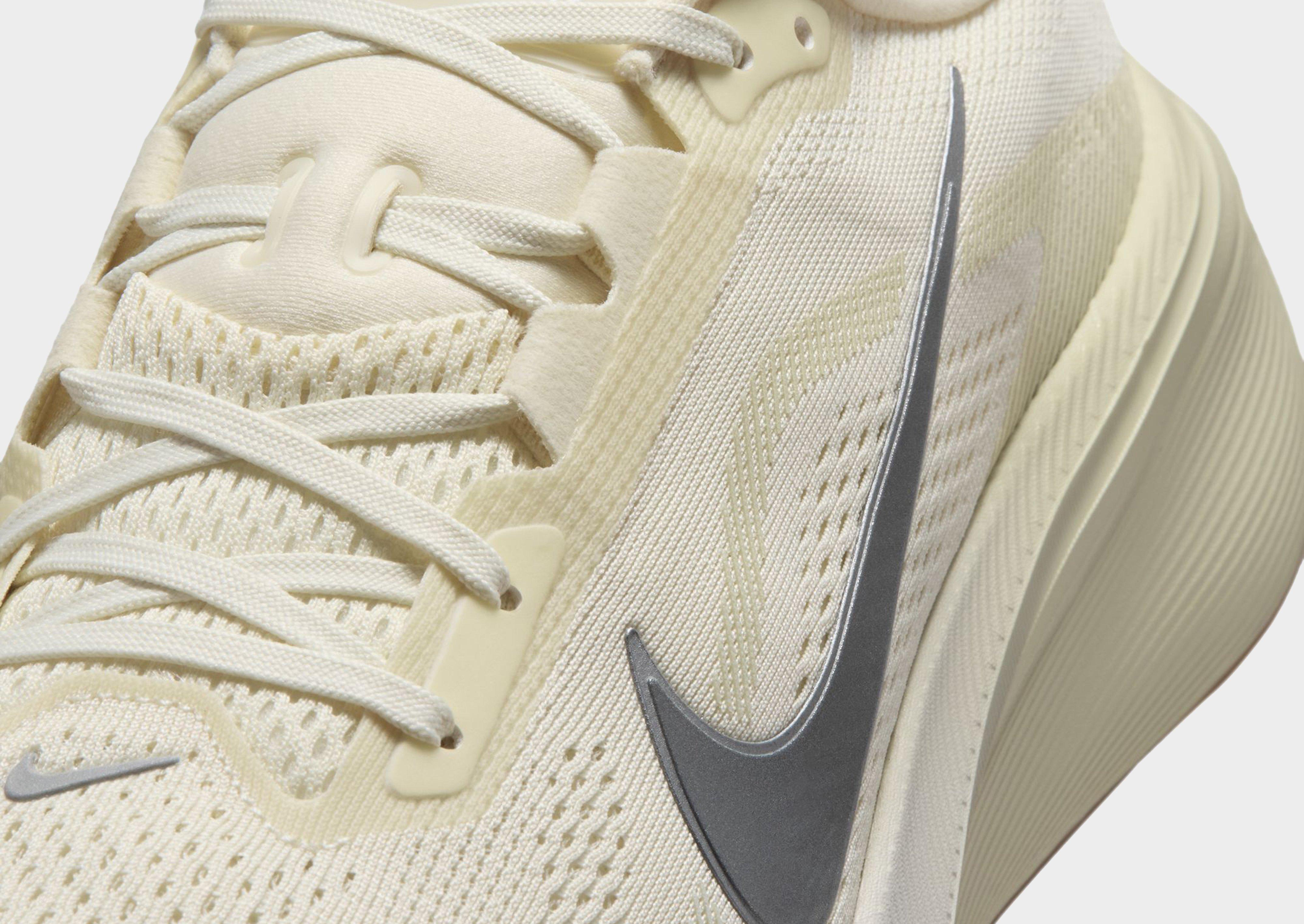 Nike Run Defy