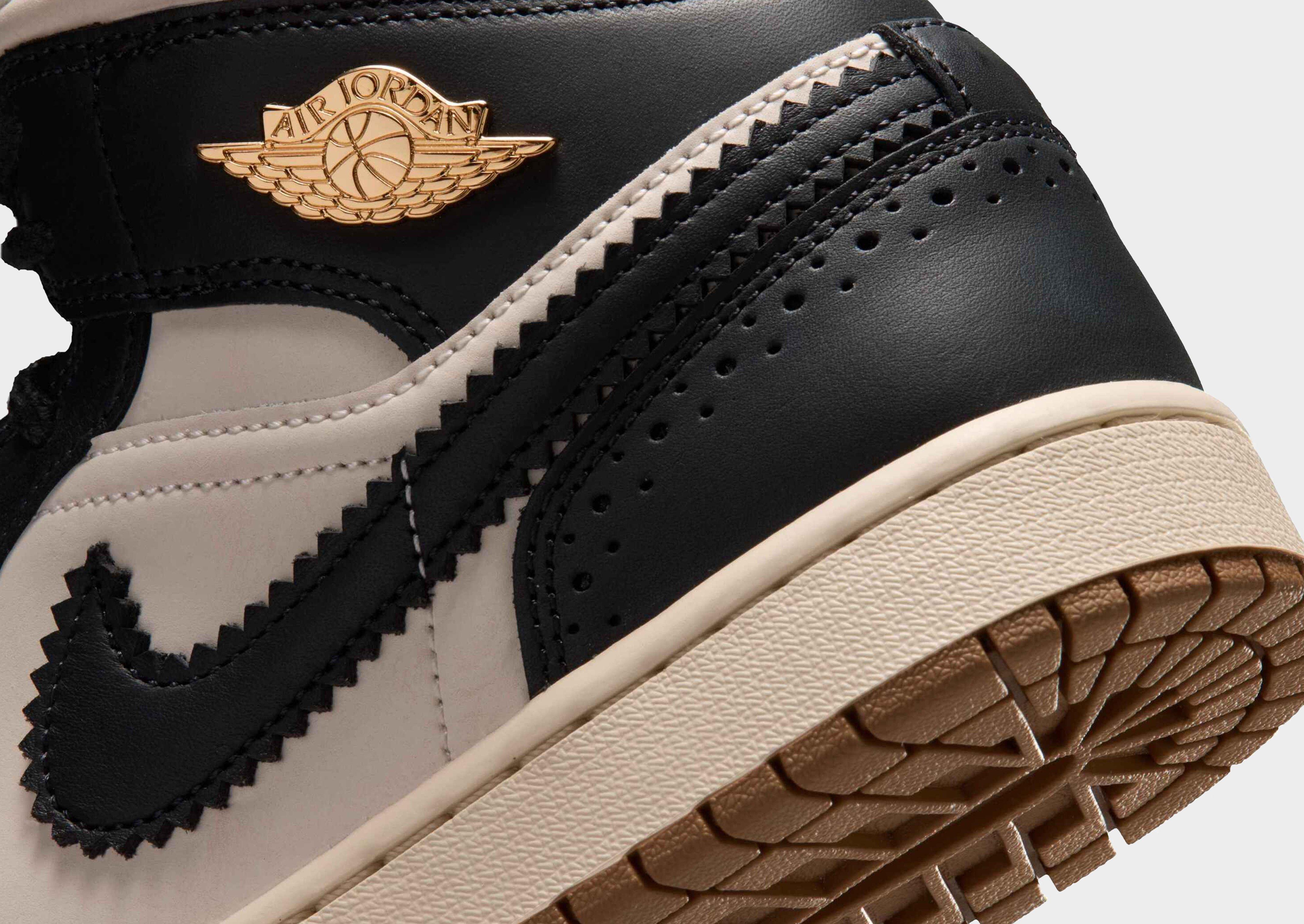 Jordan Air 1 Mid Women's