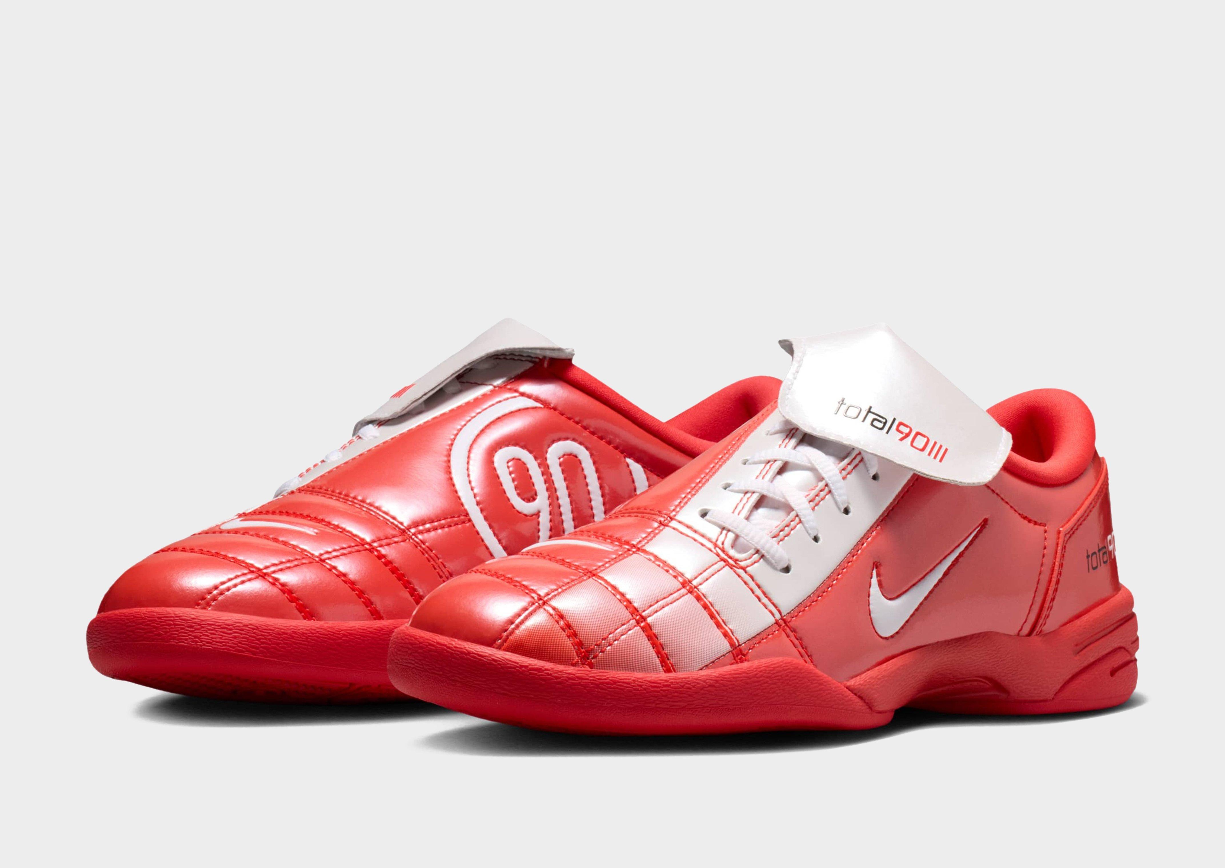 Nike Total 90 Women's
