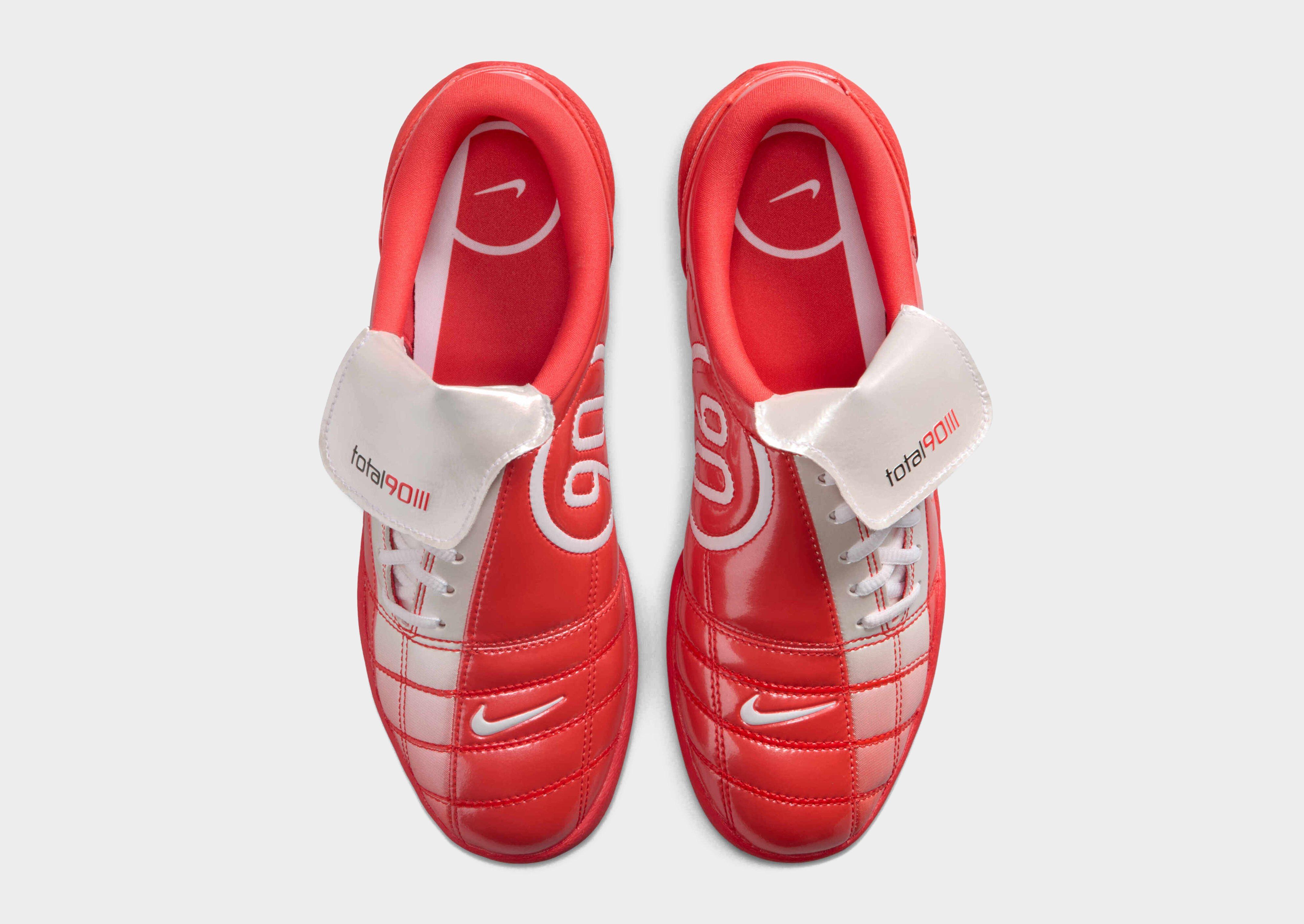 Nike Total 90 Women's