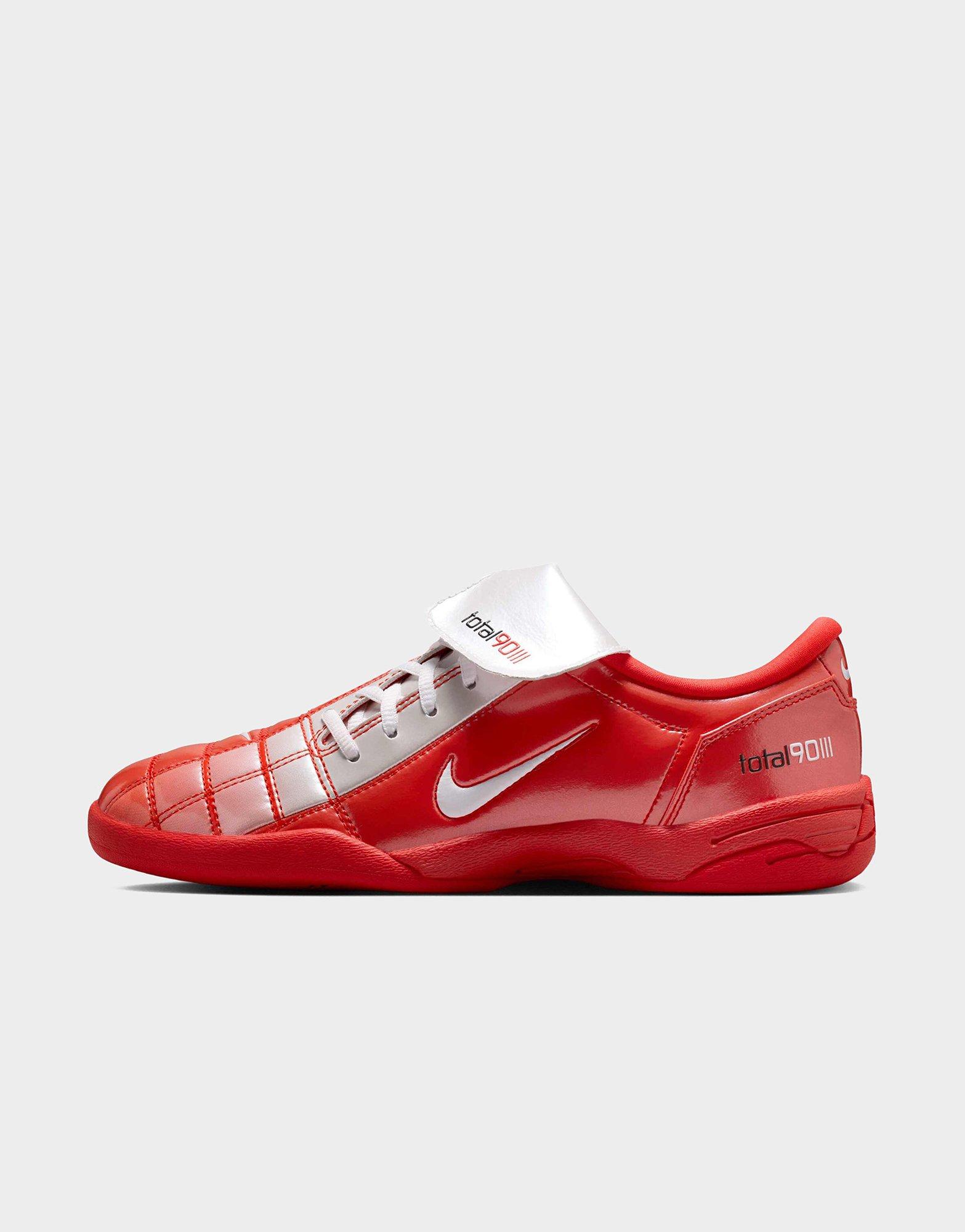Nike Total 90 Women's