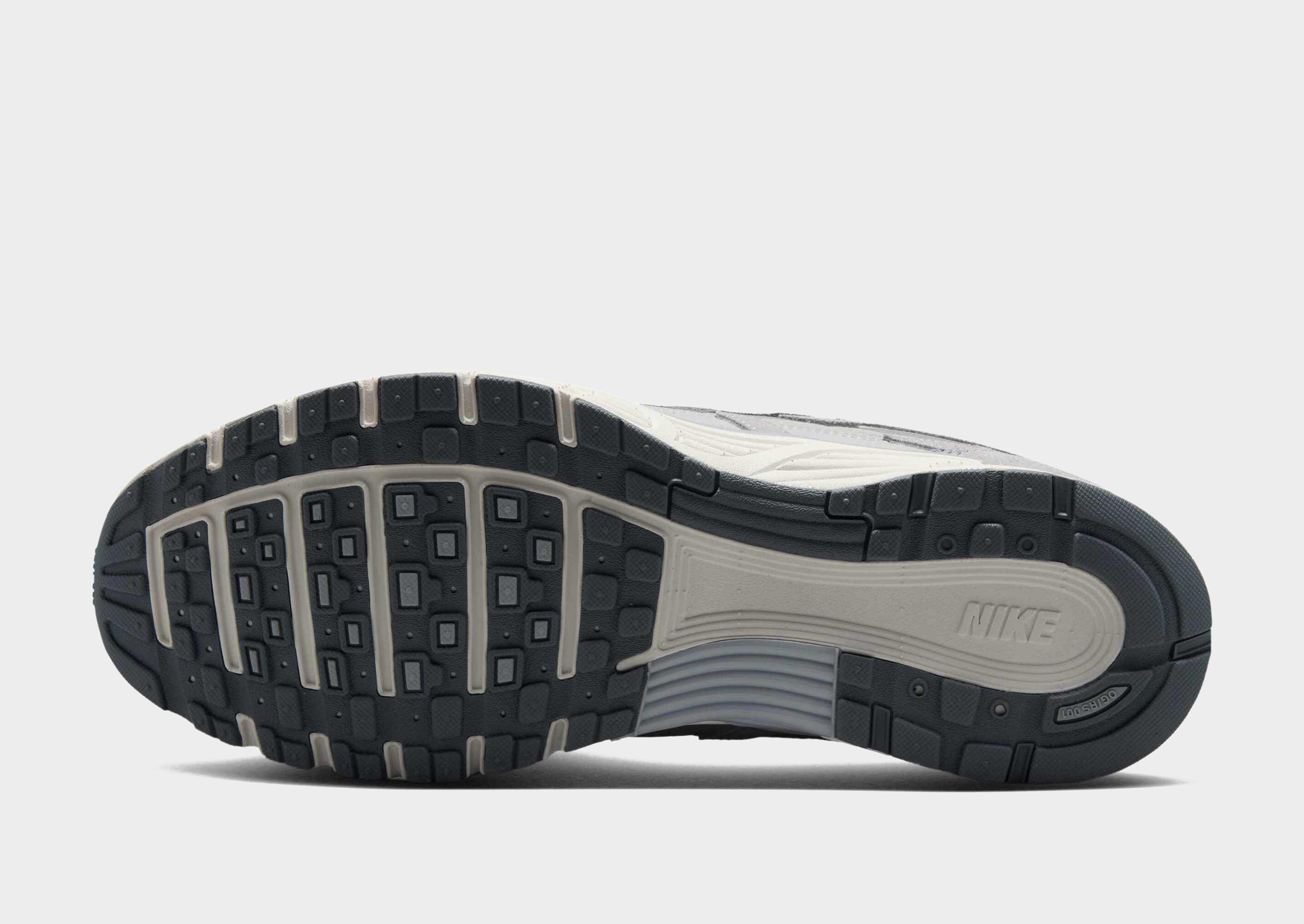 Nike Schoenen P-6000 SE