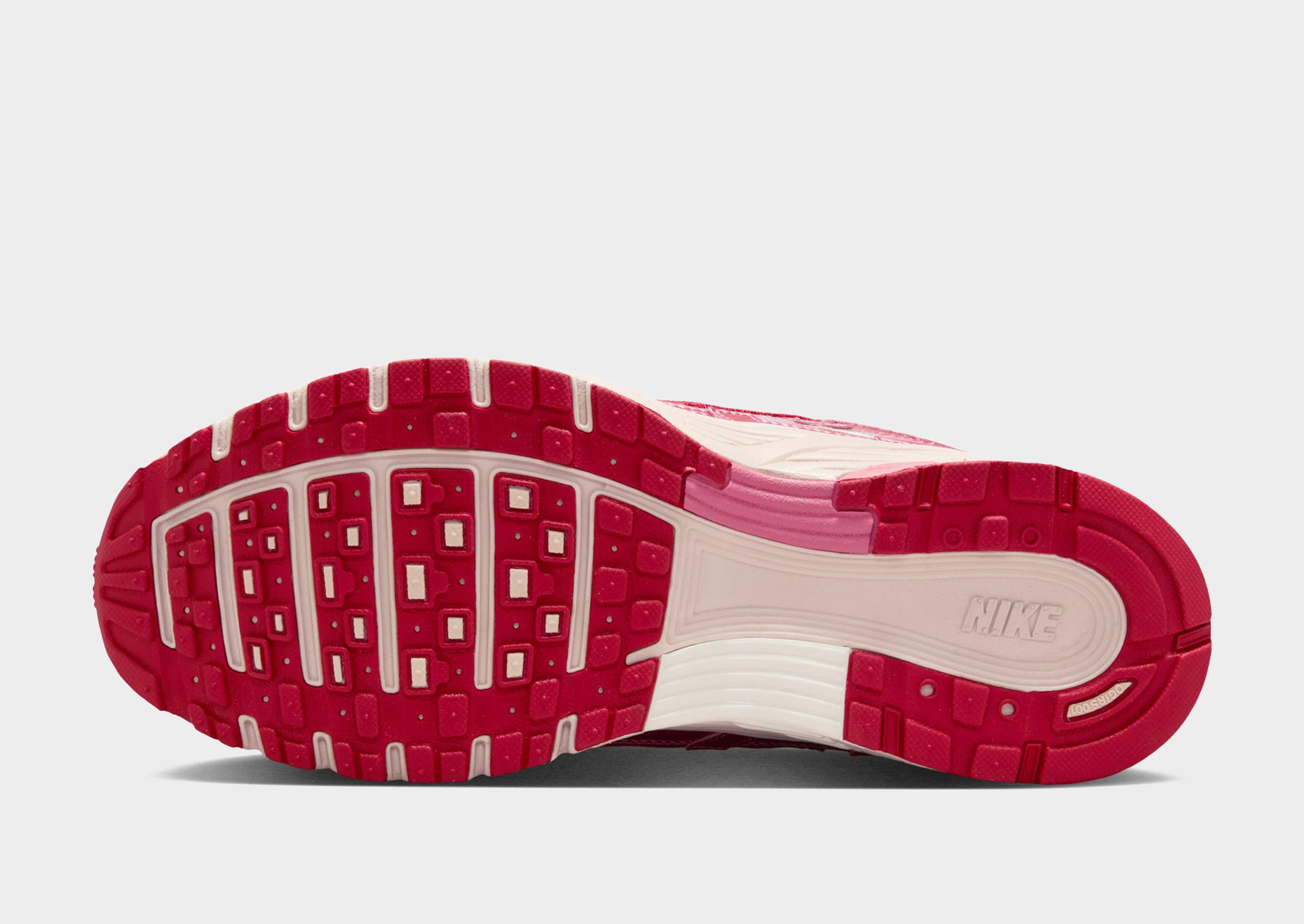 Nike Chaussure pour femme P-6000