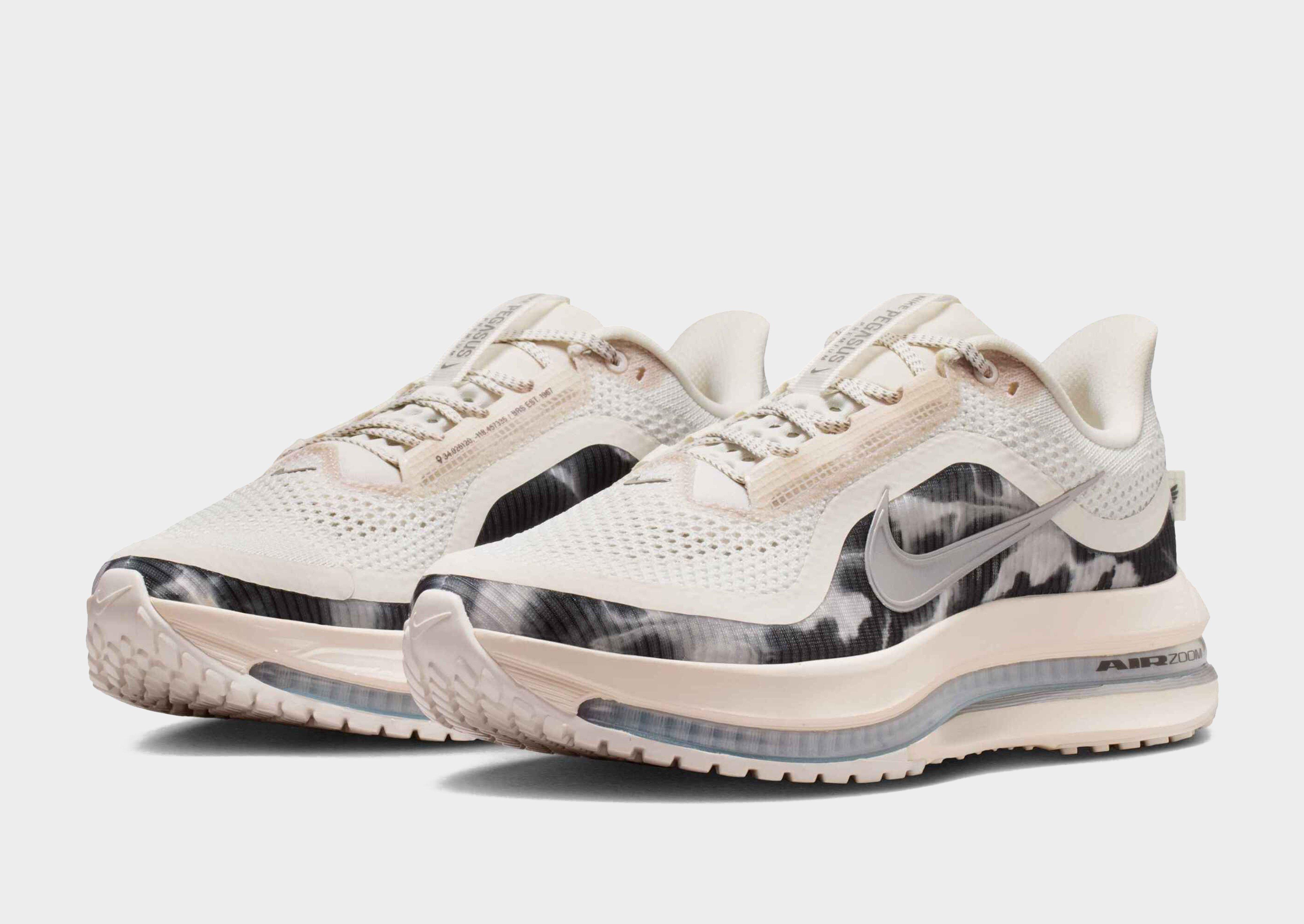 Nike WOMEN'S ROAD RUNNING