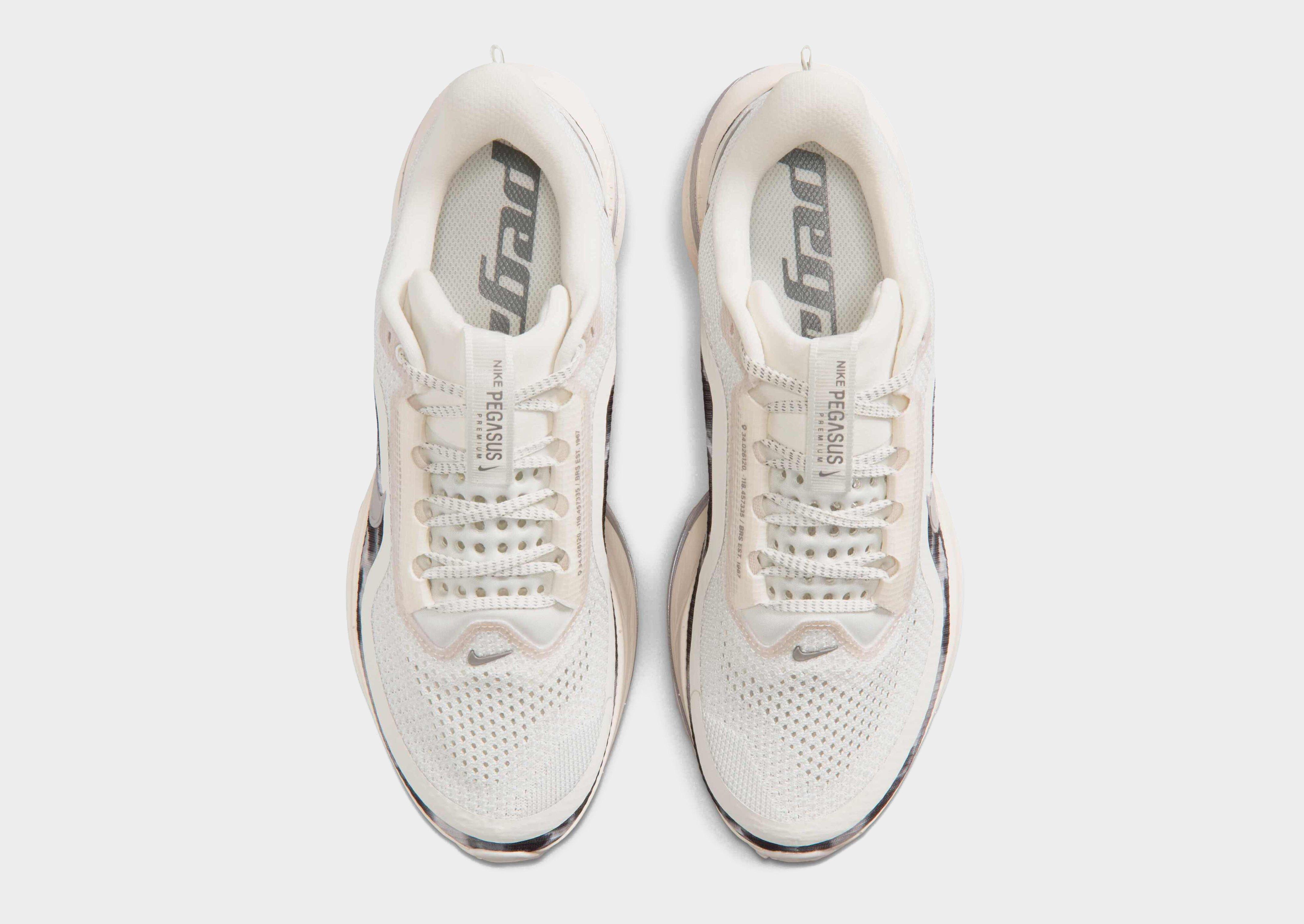 Nike WOMEN'S ROAD RUNNING