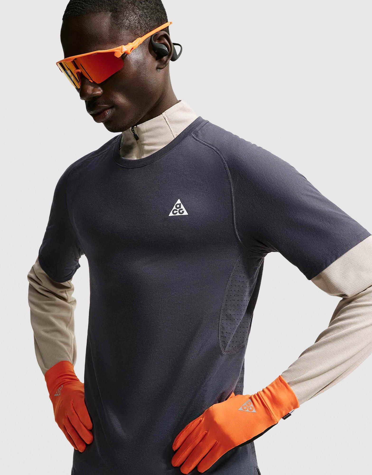 Nike ACG SOLAR T GRID