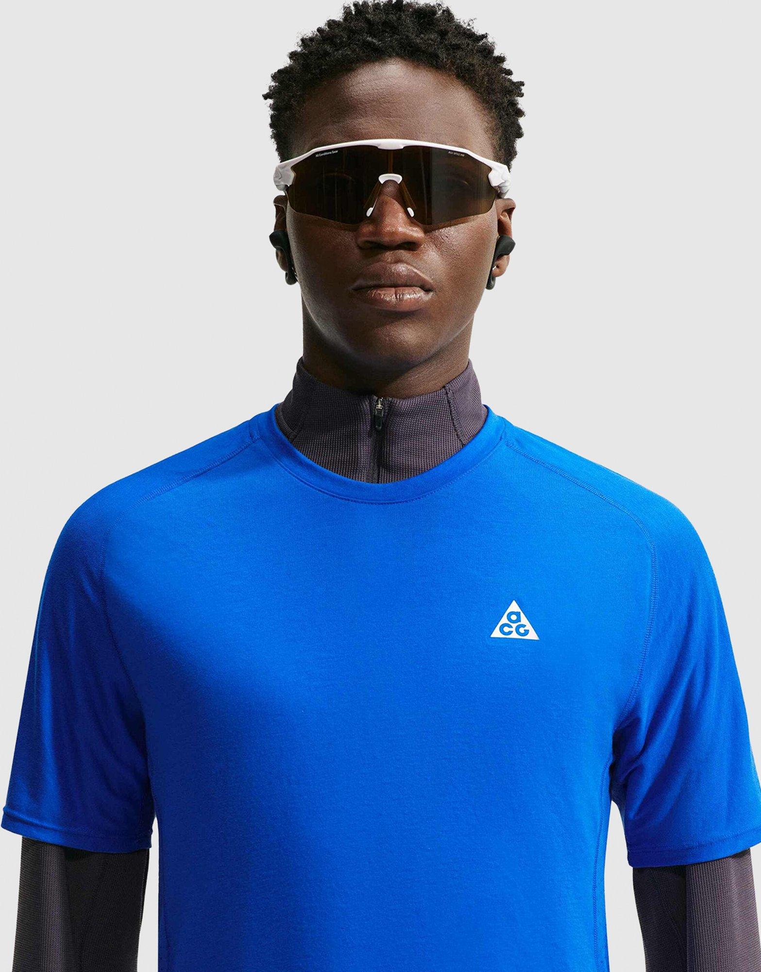 Nike ACG  SOLAR TEE