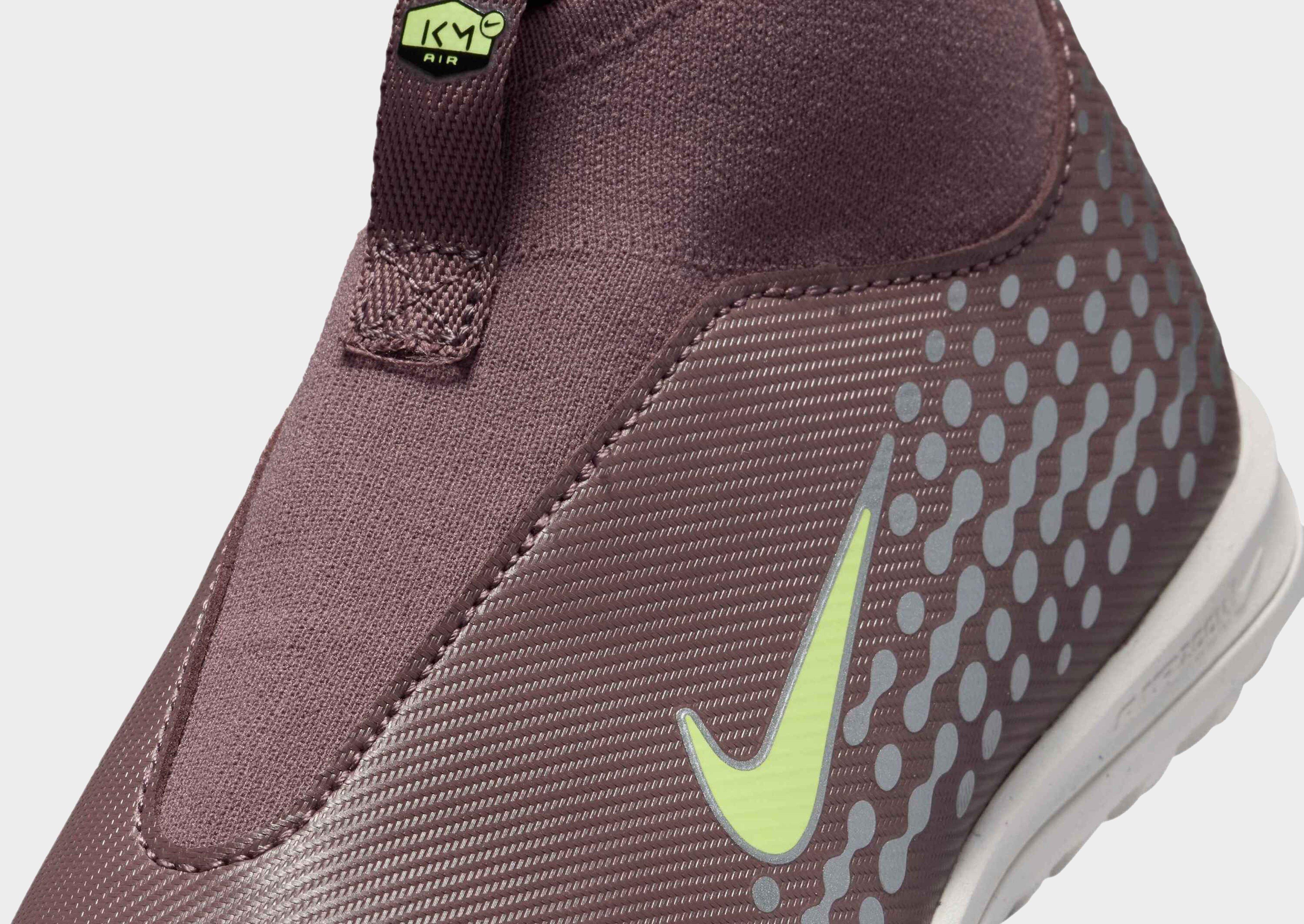 Nike OLDER KIDS' TURF