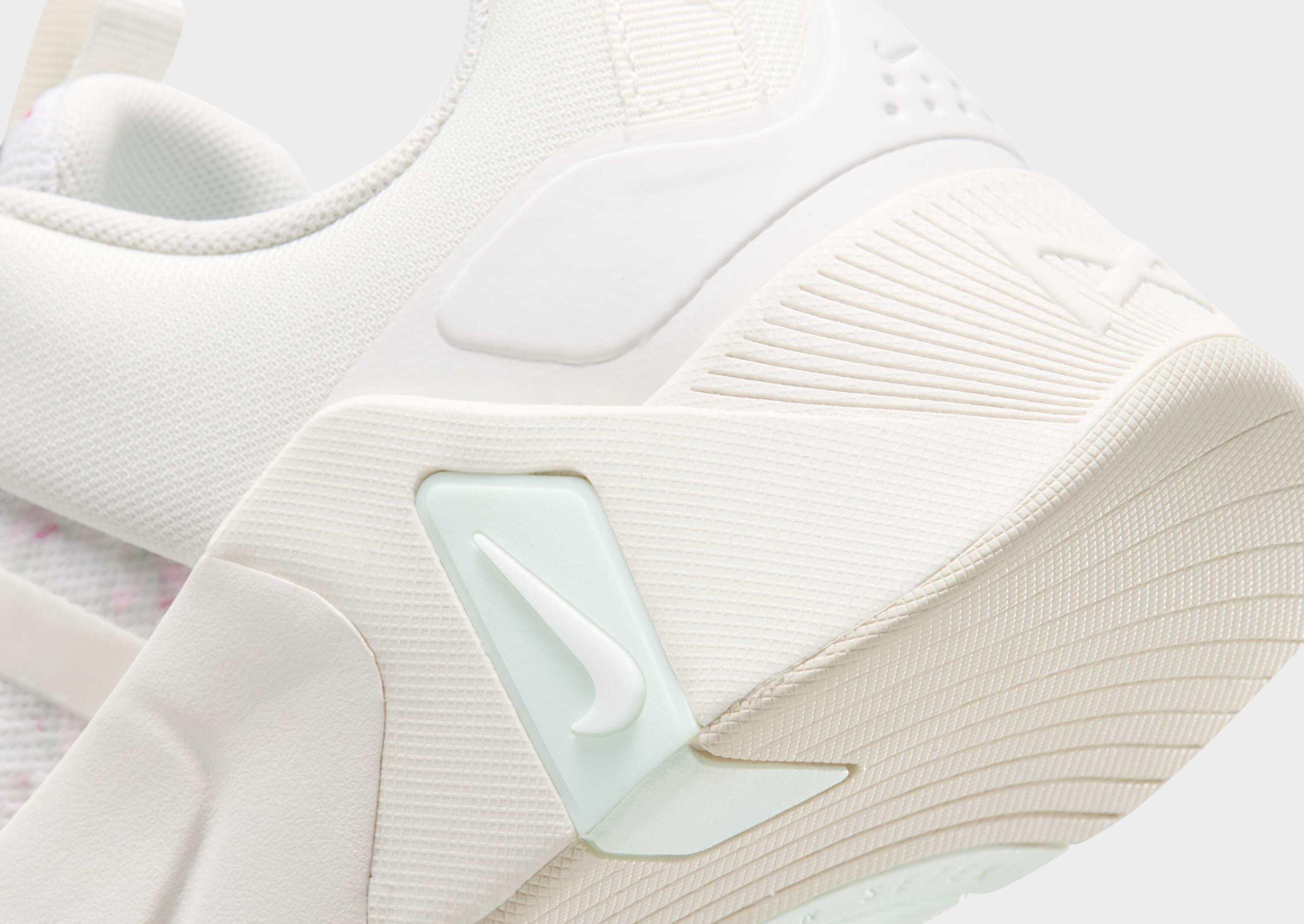 Nike WOMEN'S TRAINING SHOES