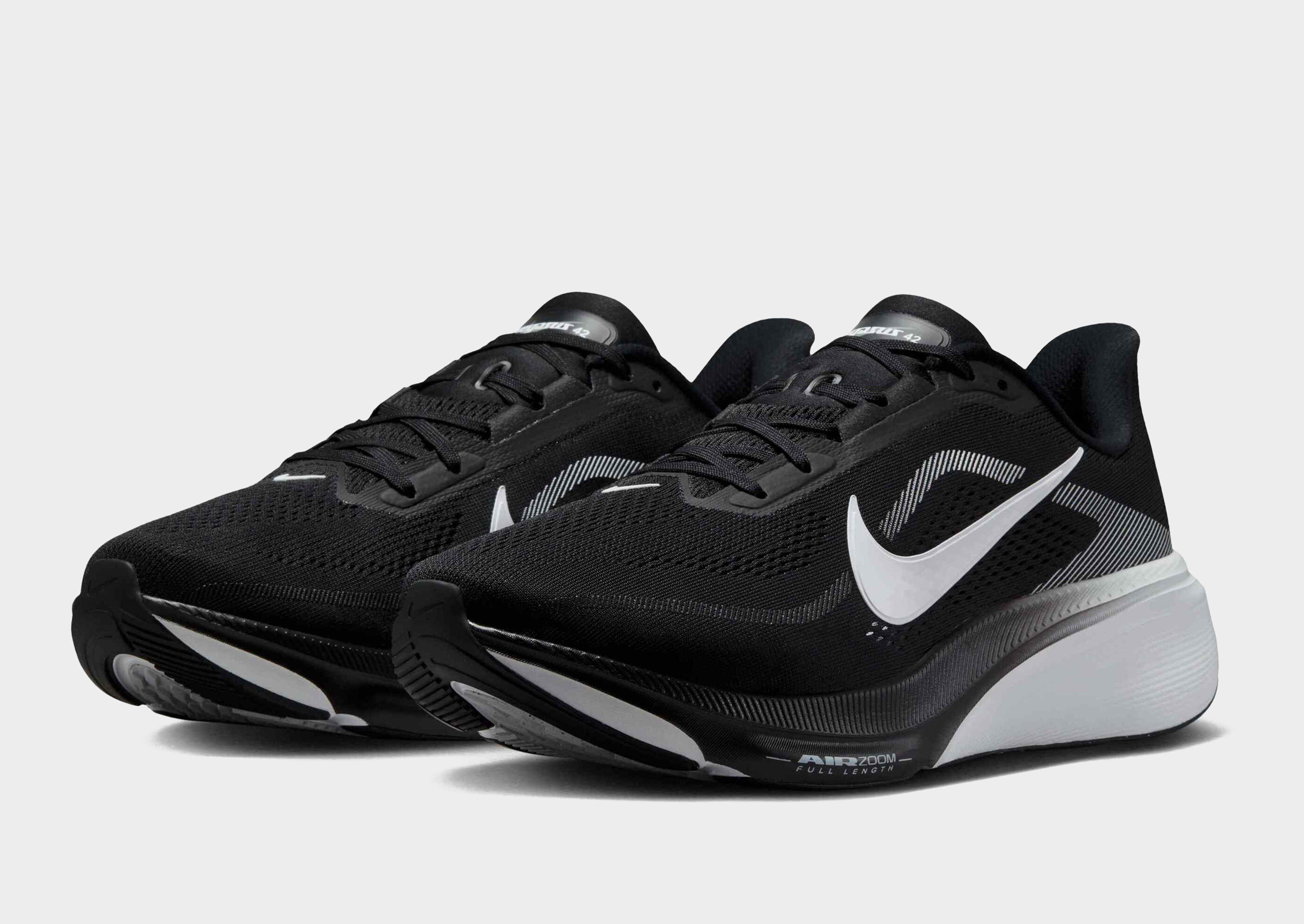 Nike Chaussure de running sur route pour homme (large) Pegasus 42